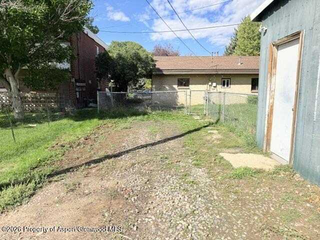 625 Russell Street