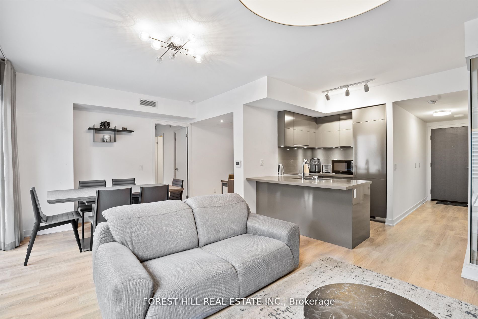 188 Cumberland St Unit: 604
