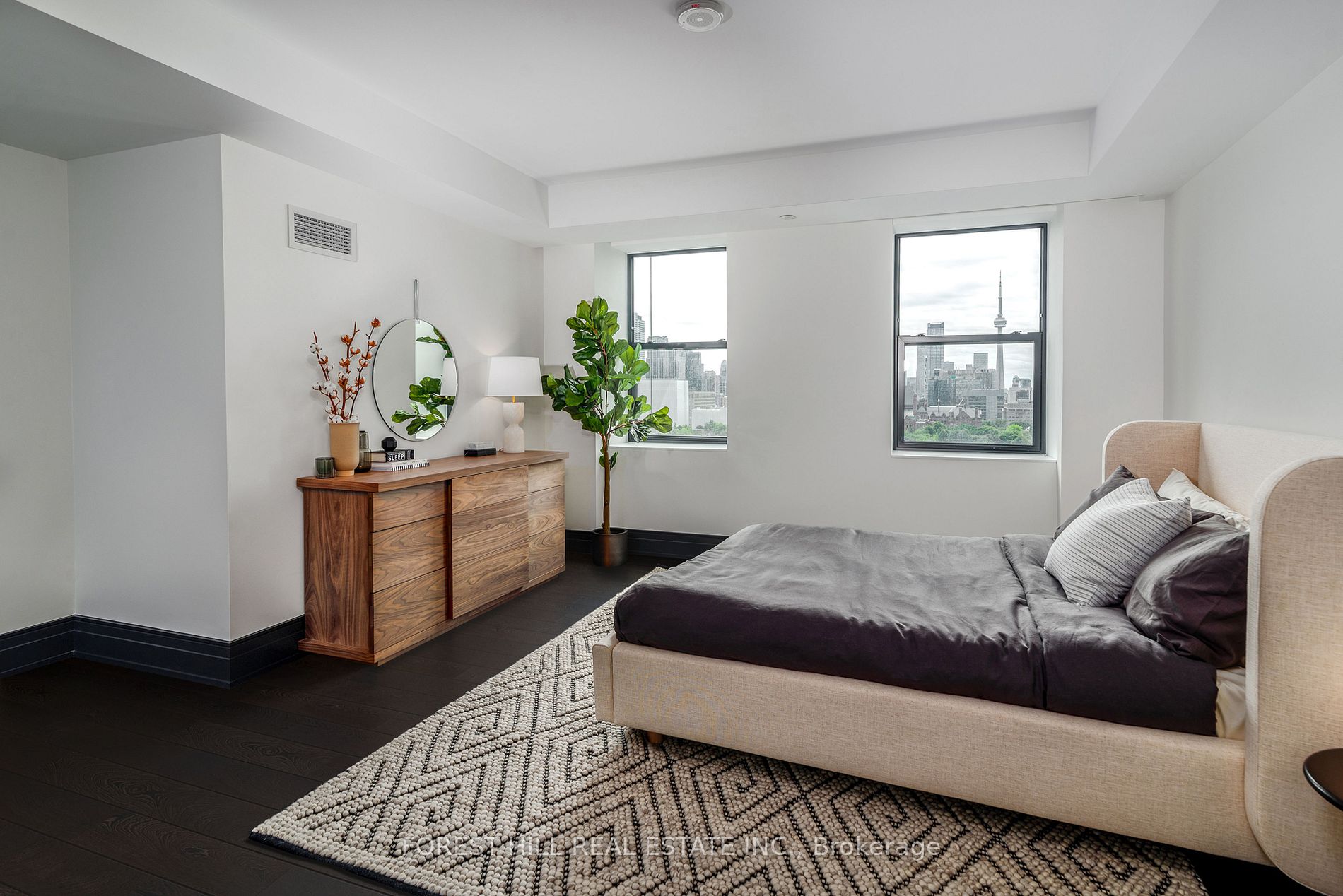 2 Avenue Rd Unit: 1503