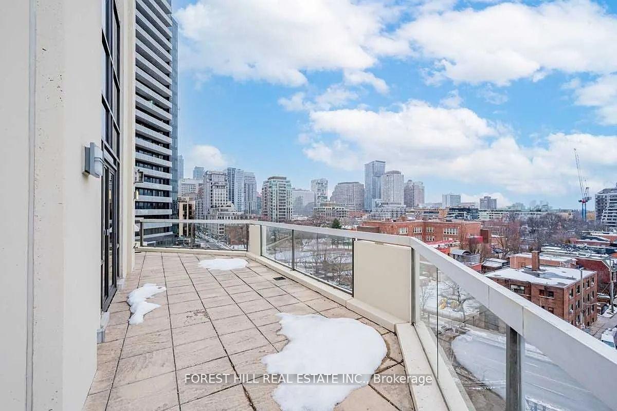 #PH 901 - 3 McAlpine Street, Toronto Unit: PH 901