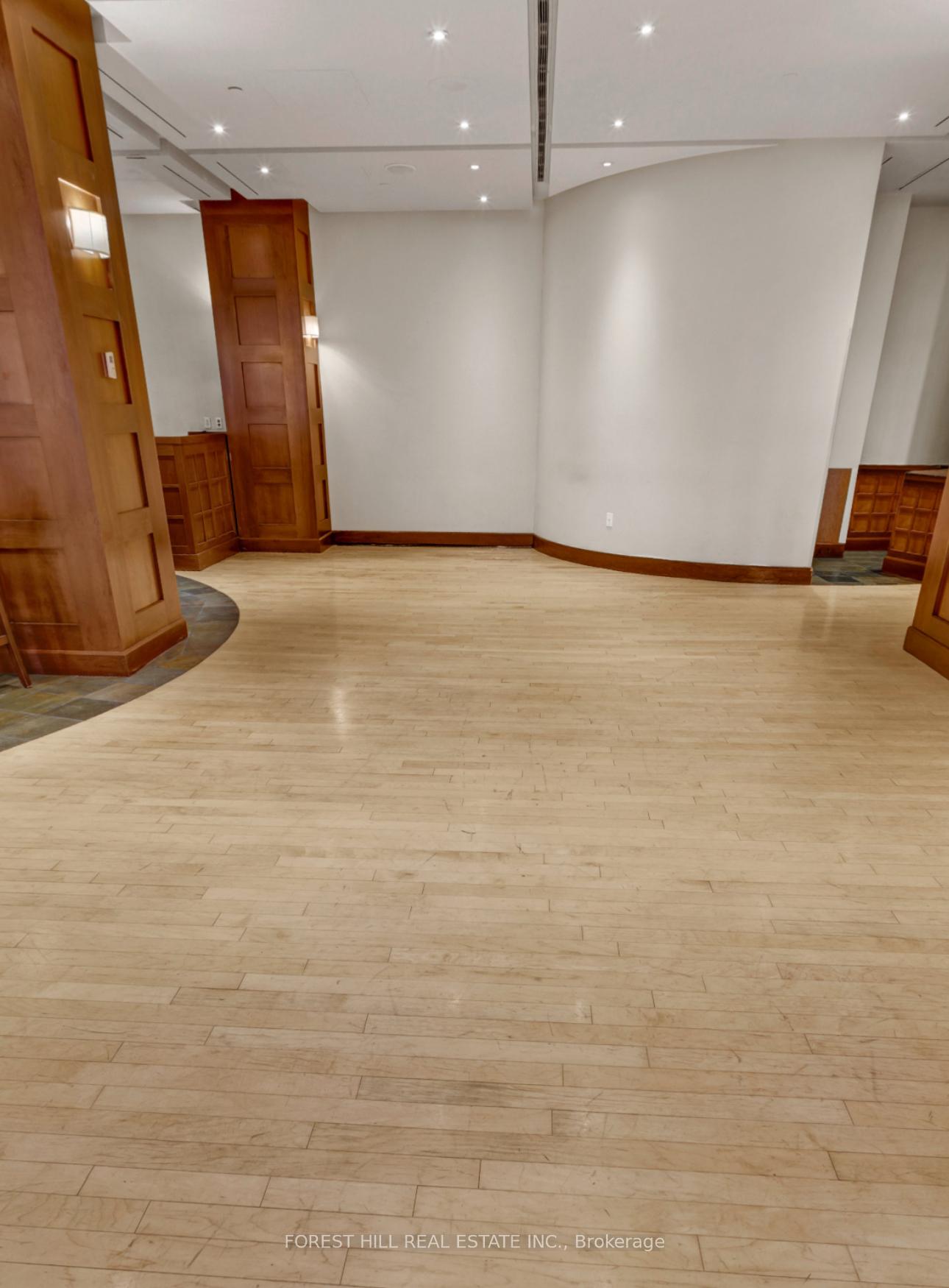 #CHELSEA HOTEL (Bb33) - 33 Gerrard Street, Toronto Unit: CHELSEA HOTEL (Bb33)