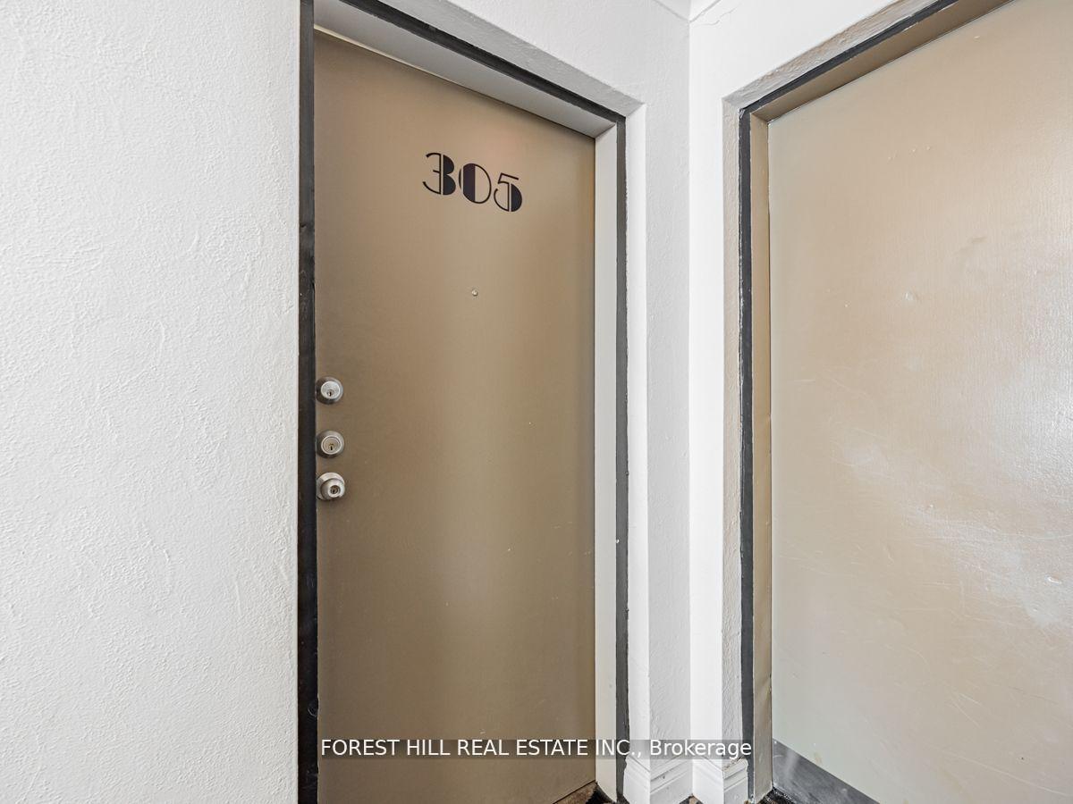 #305 - 1840 Bathurst Street, Toronto Unit: 305