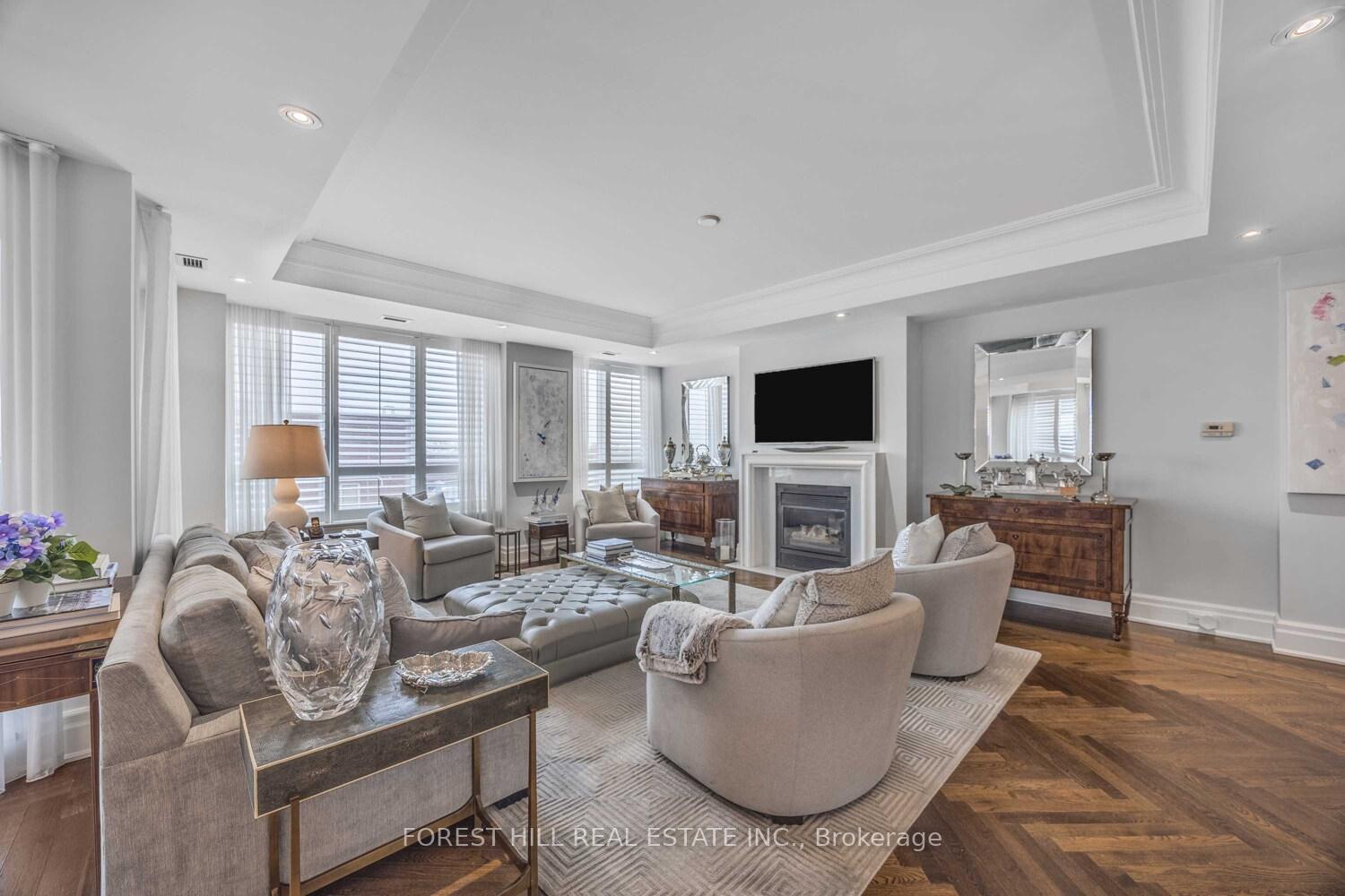 #802 - 155 St Clair Avenue, Toronto Unit: 802