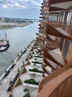 #1032 - 155 Merchants' Wharf, Toronto Unit: 1032