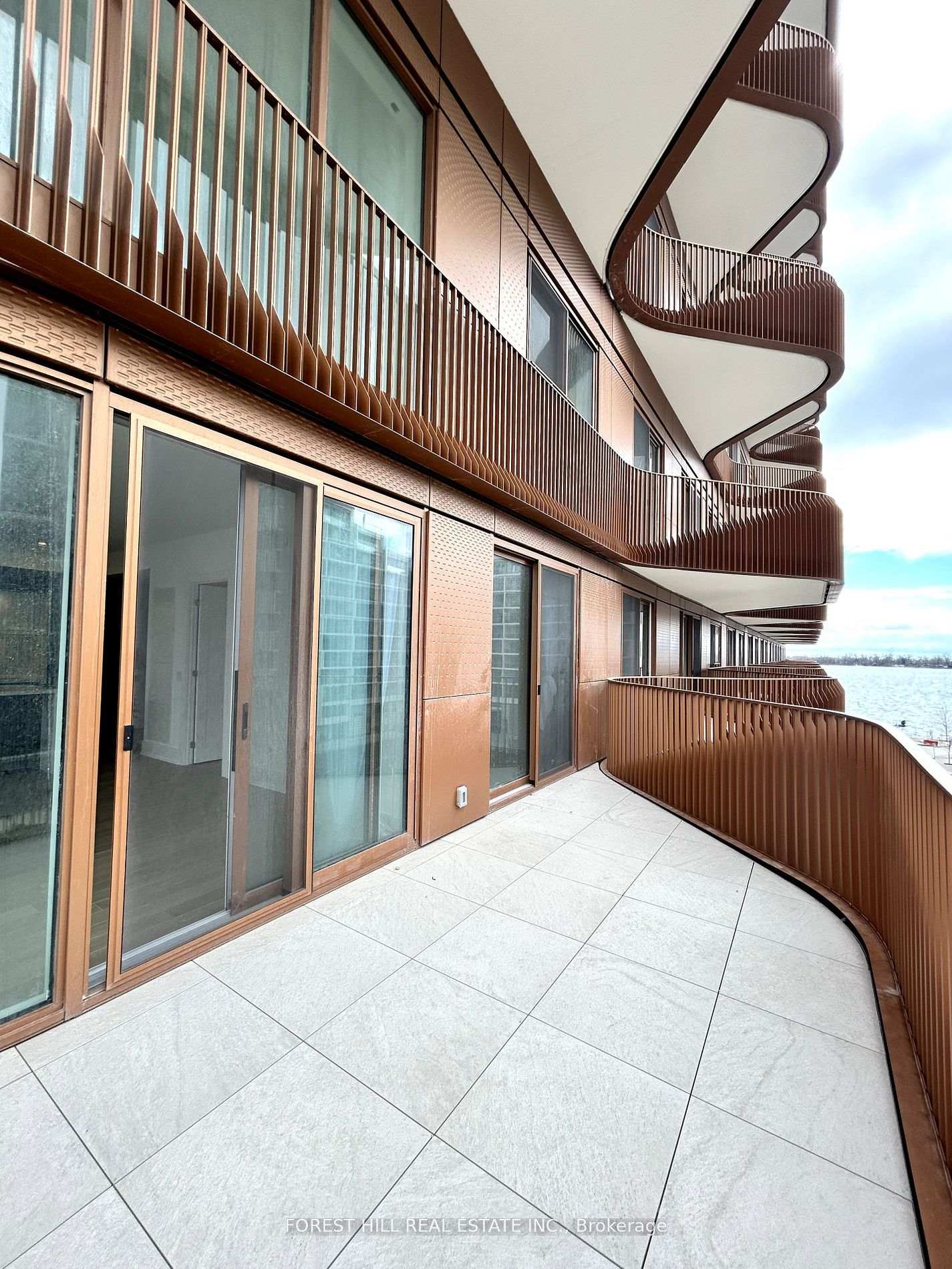 #1032 - 155 Merchants' Wharf, Toronto Unit: 1032