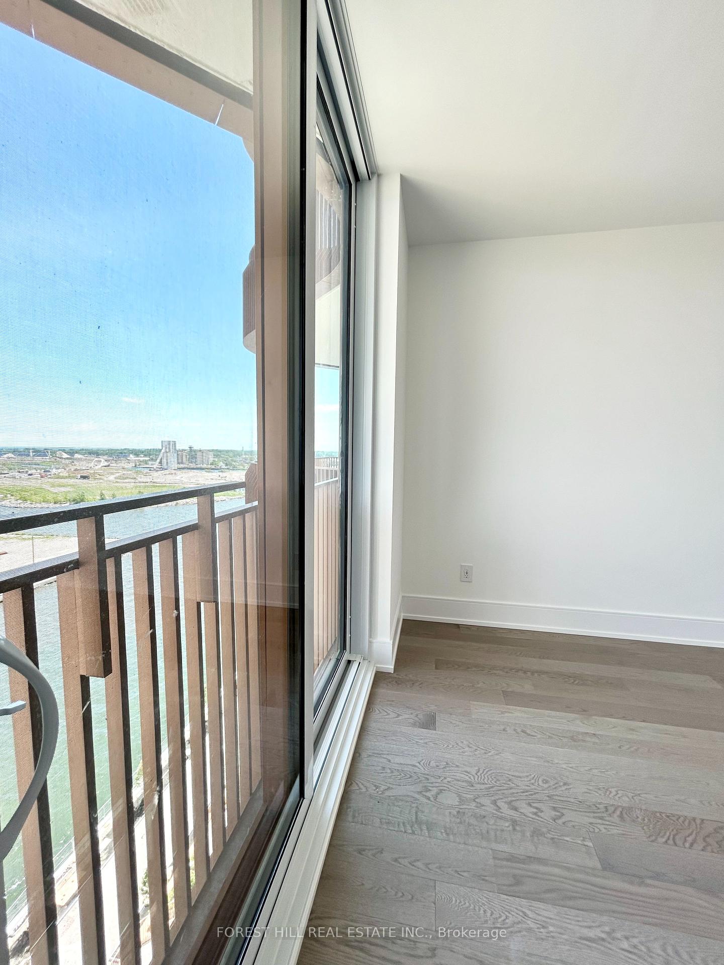 #1032 - 155 Merchants' Wharf, Toronto Unit: 1032