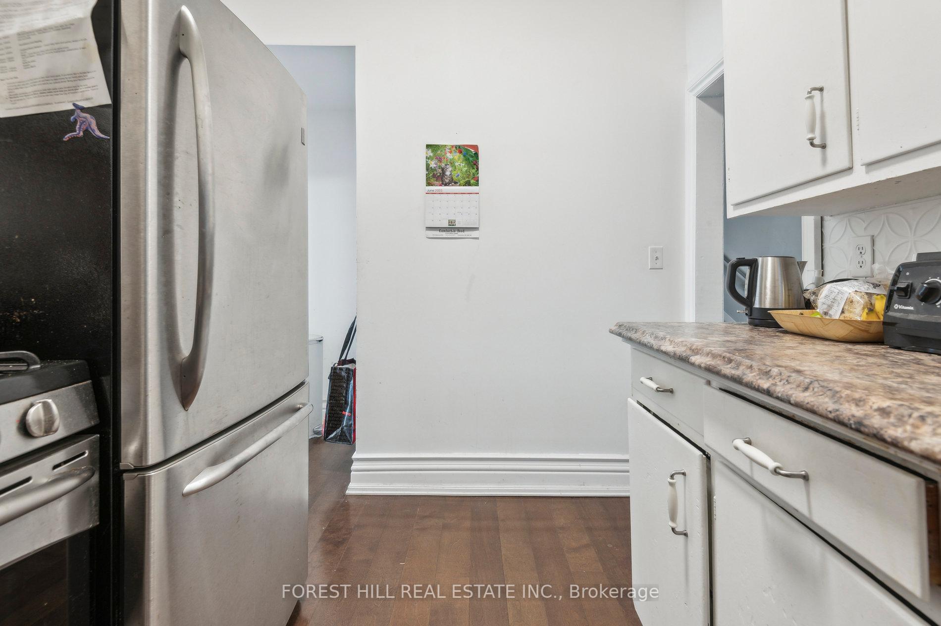 625 Crawford Street, Toronto