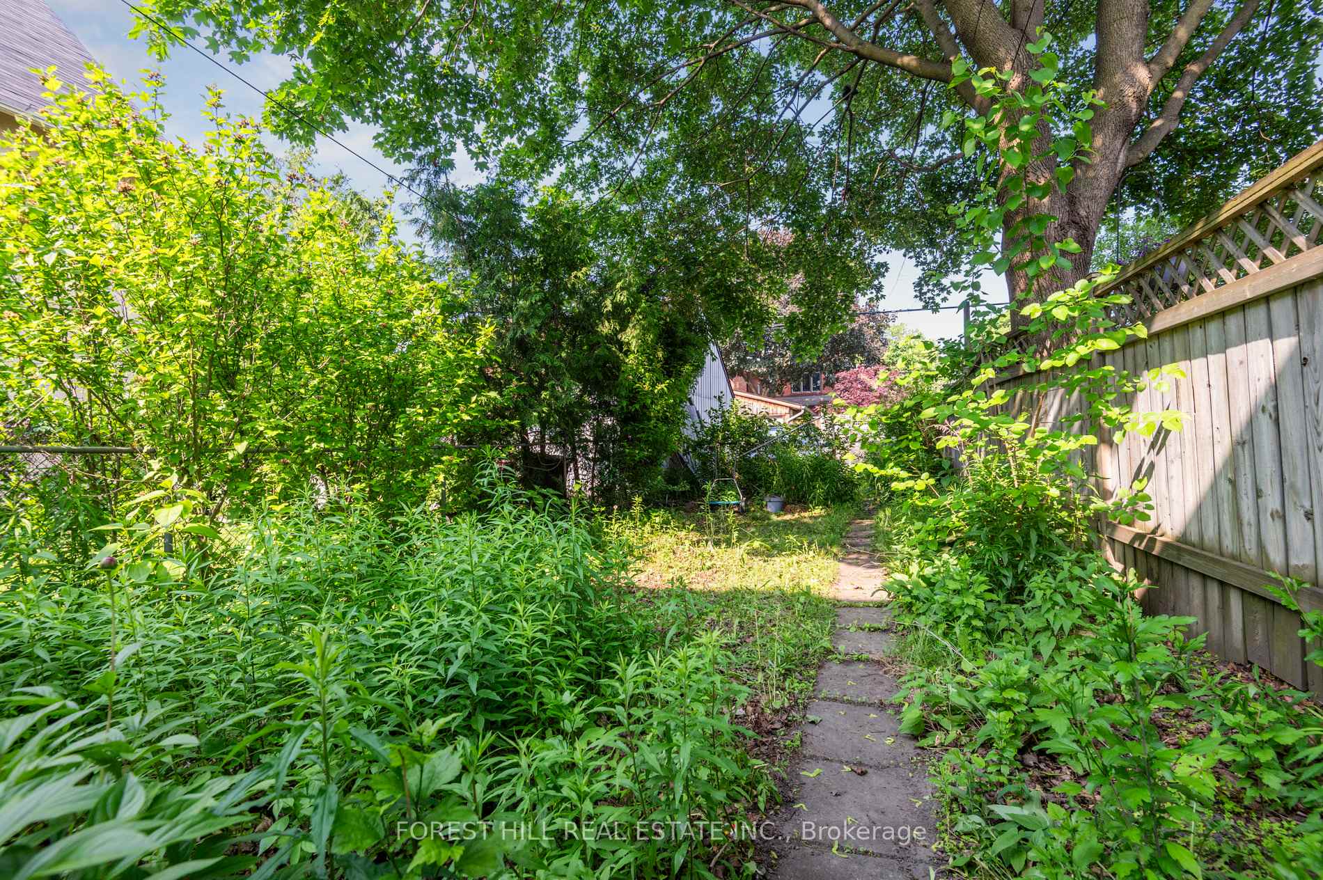 625 Crawford Street, Toronto