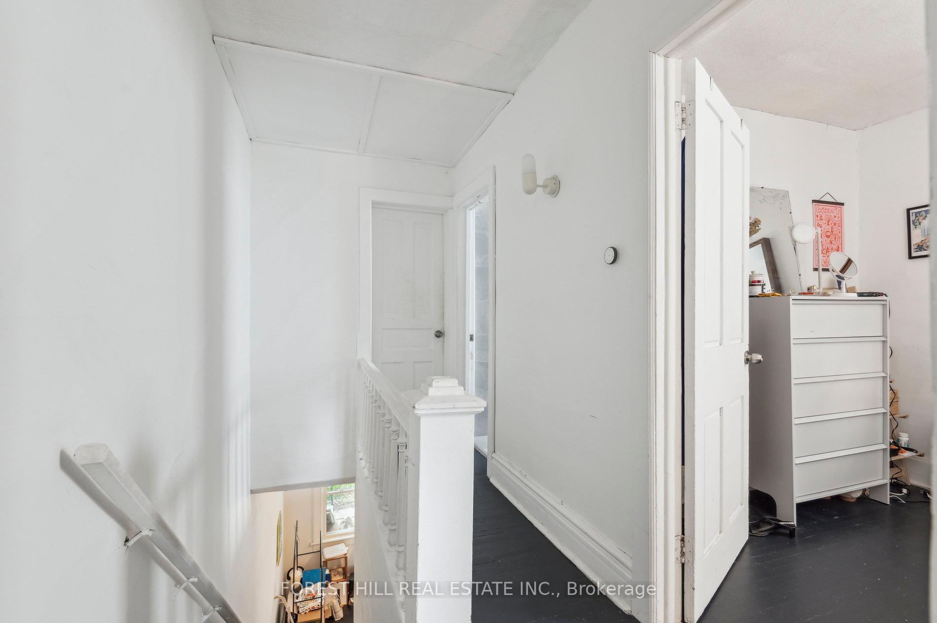 625 Crawford Street, Toronto