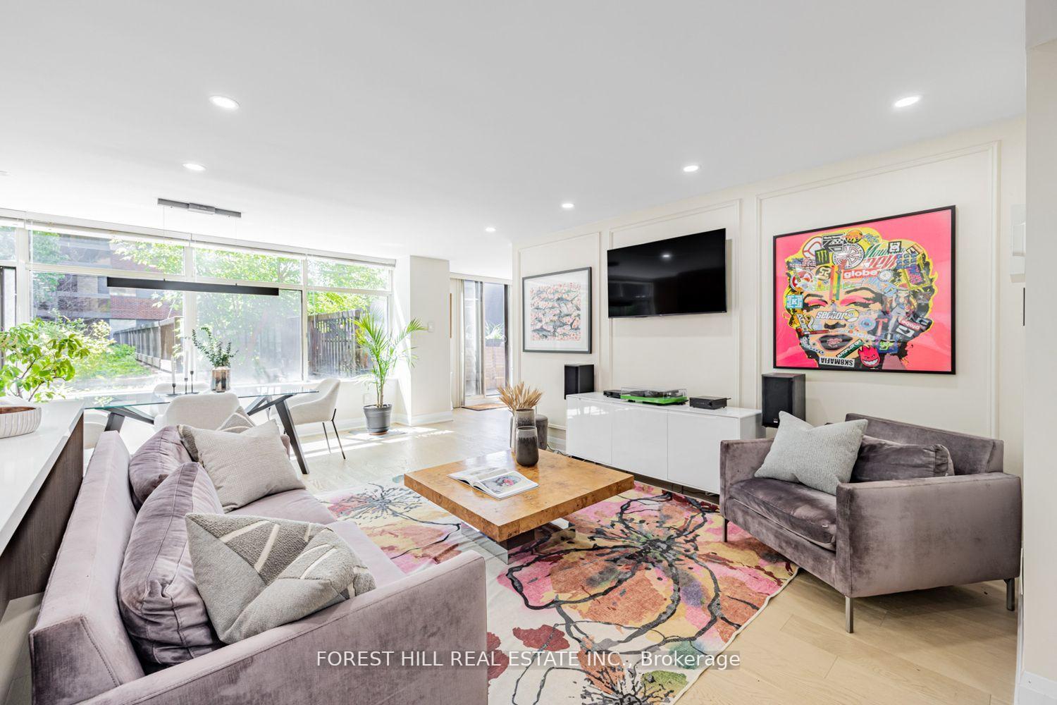 #201 - 900 Yonge Street, Toronto Unit: 201