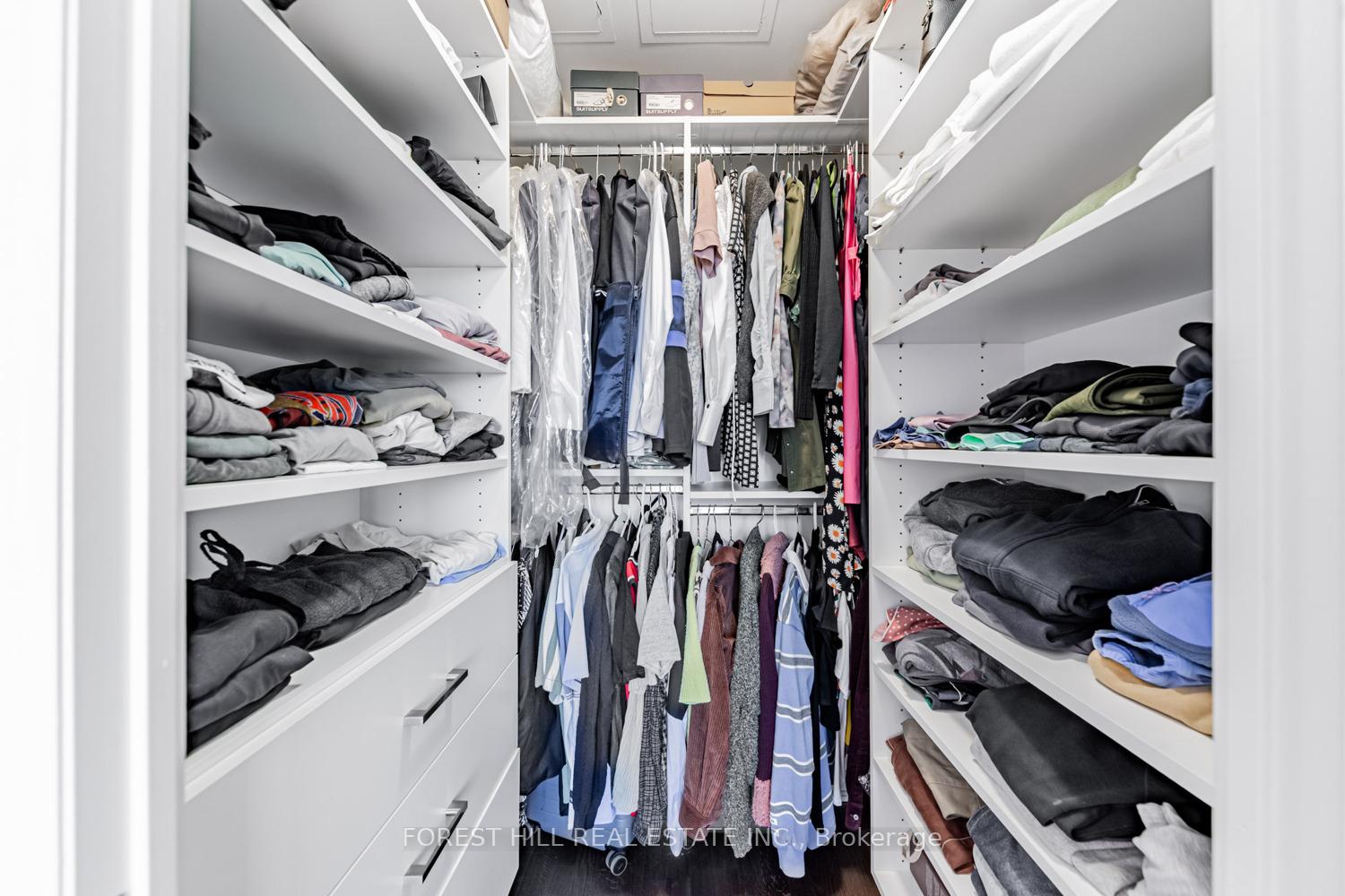 #816 - 21 Grand Magazine Street, Toronto Unit: 816