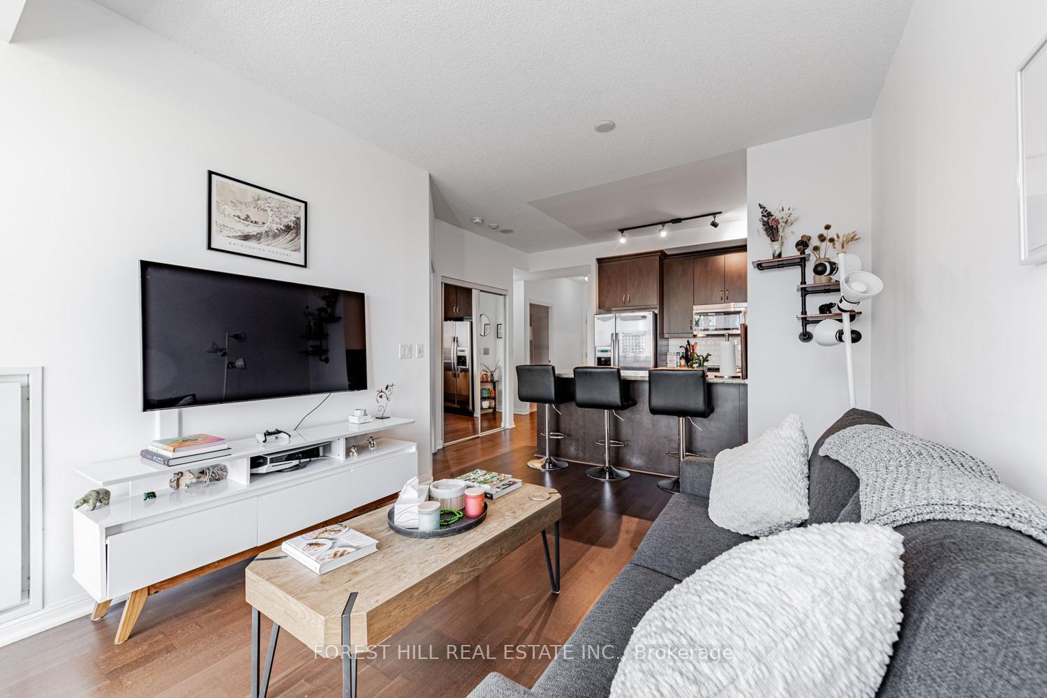 #816 - 21 Grand Magazine Street, Toronto Unit: 816