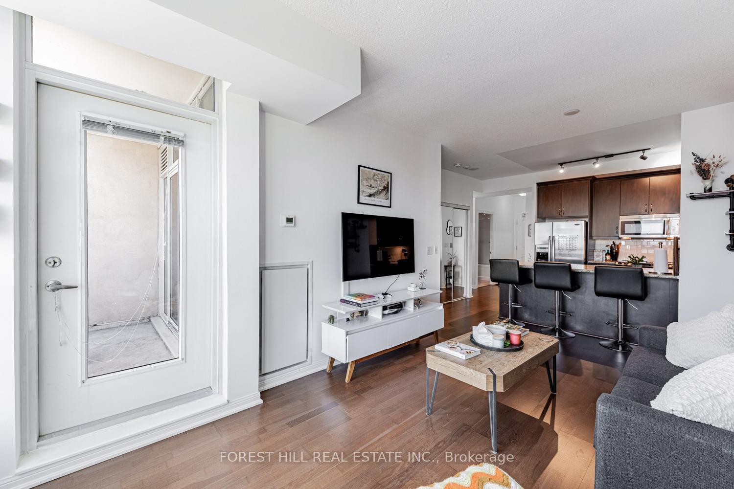 #816 - 21 Grand Magazine Street, Toronto Unit: 816