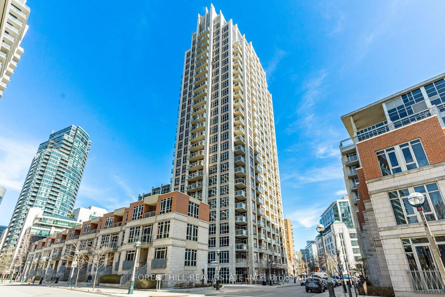 #816 - 21 Grand Magazine Street, Toronto Unit: 816