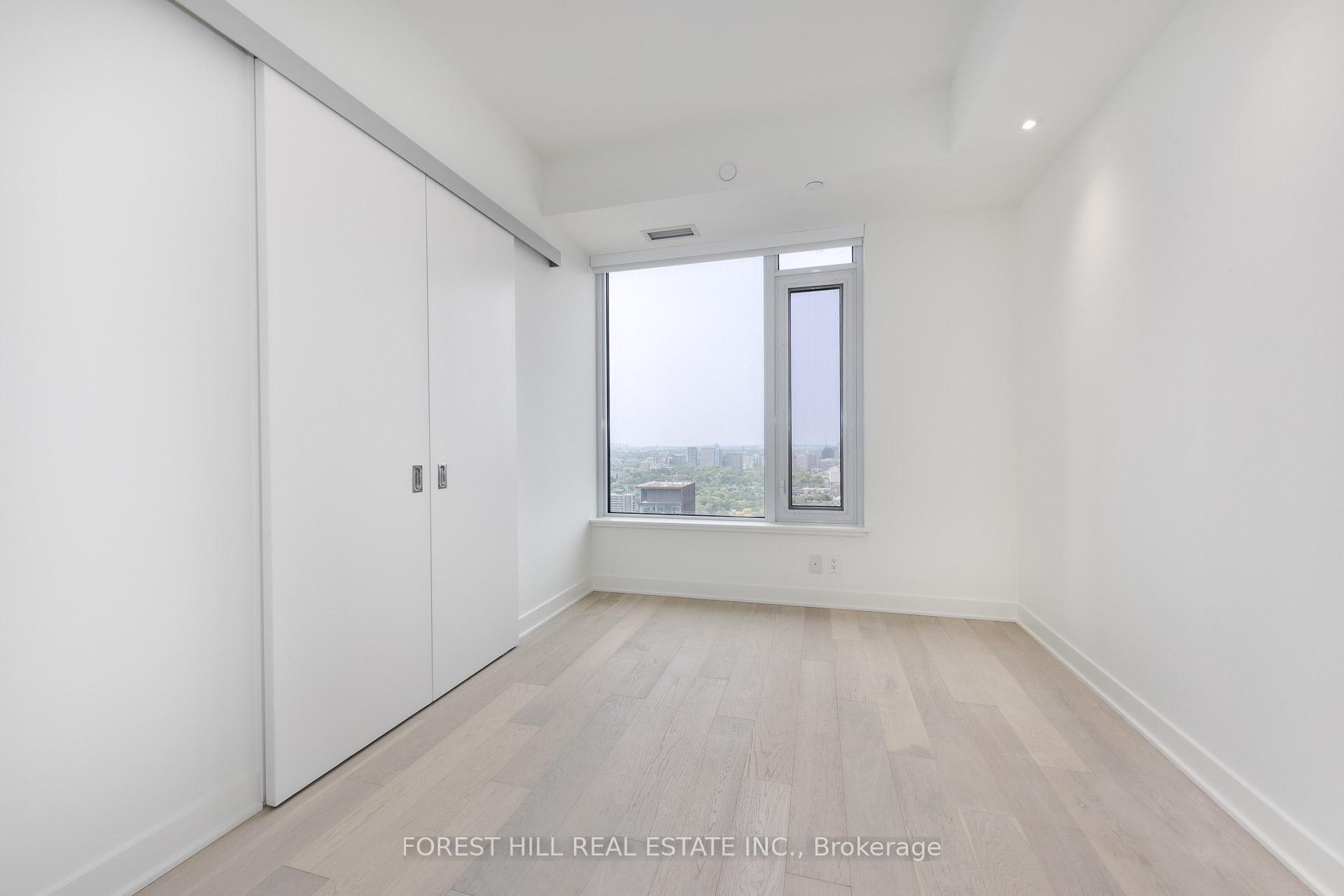 #3703 - 11 Yorkville Avenue, Toronto Unit: 3703
