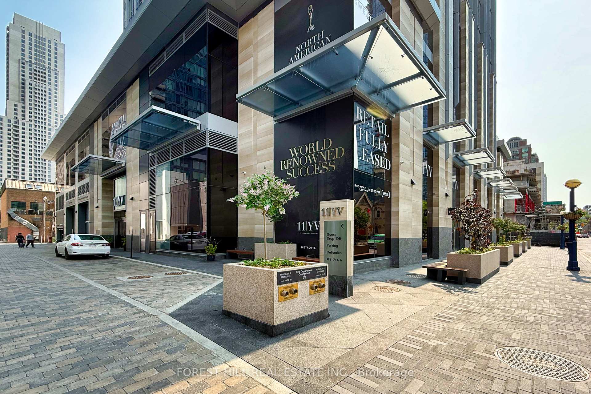 #3703 - 11 Yorkville Avenue, Toronto Unit: 3703