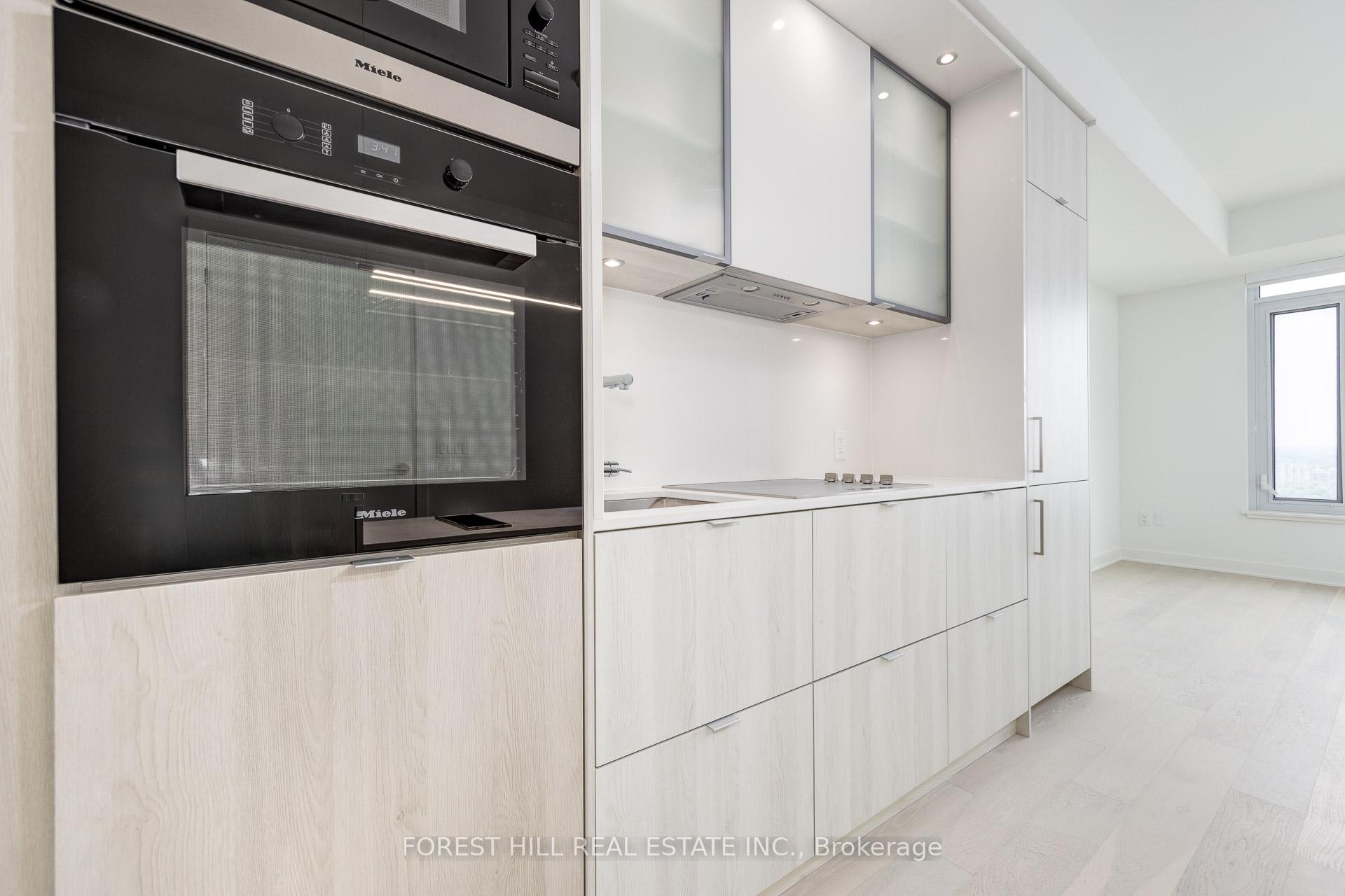 #3703 - 11 Yorkville Avenue, Toronto Unit: 3703