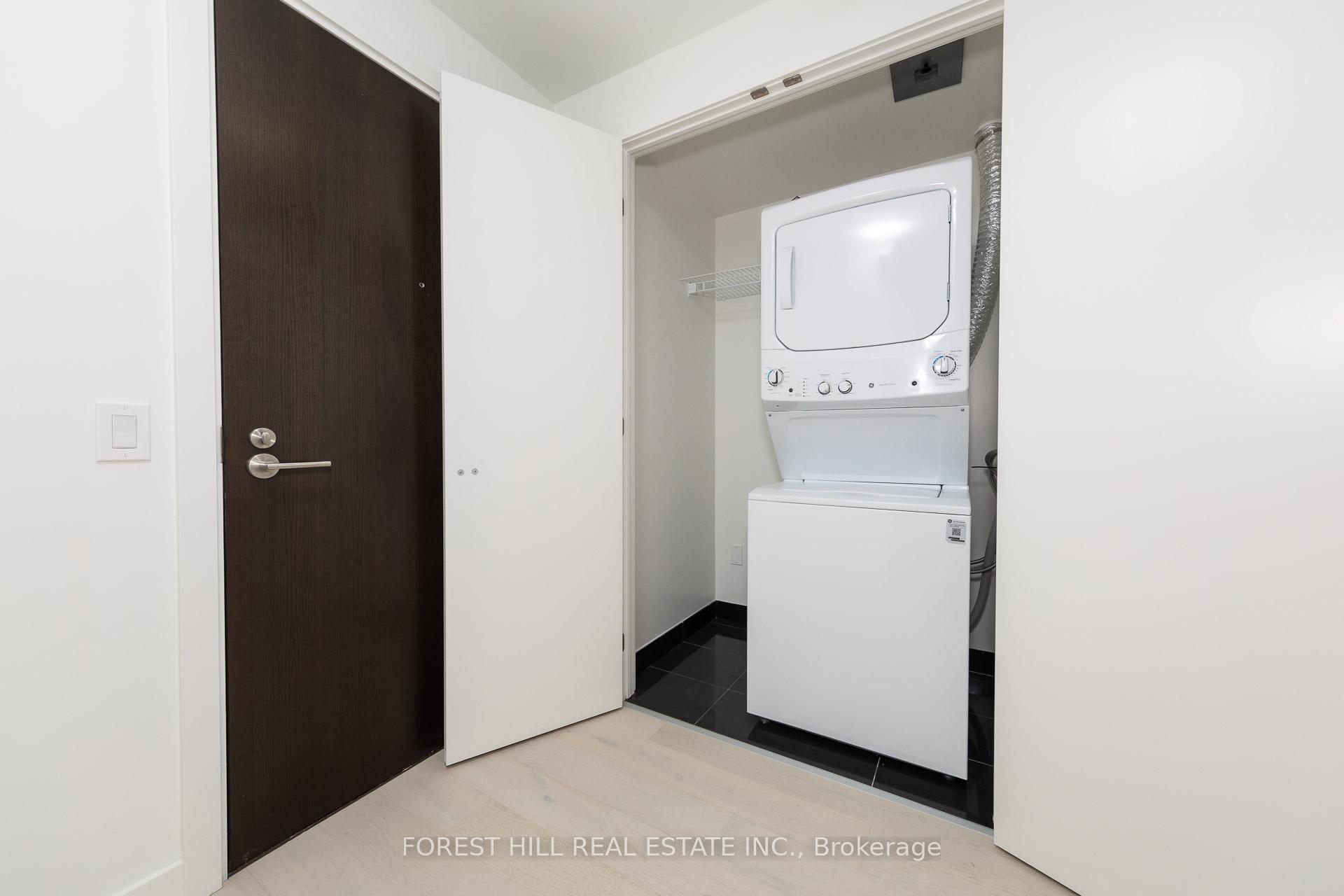 #3703 - 11 Yorkville Avenue, Toronto Unit: 3703