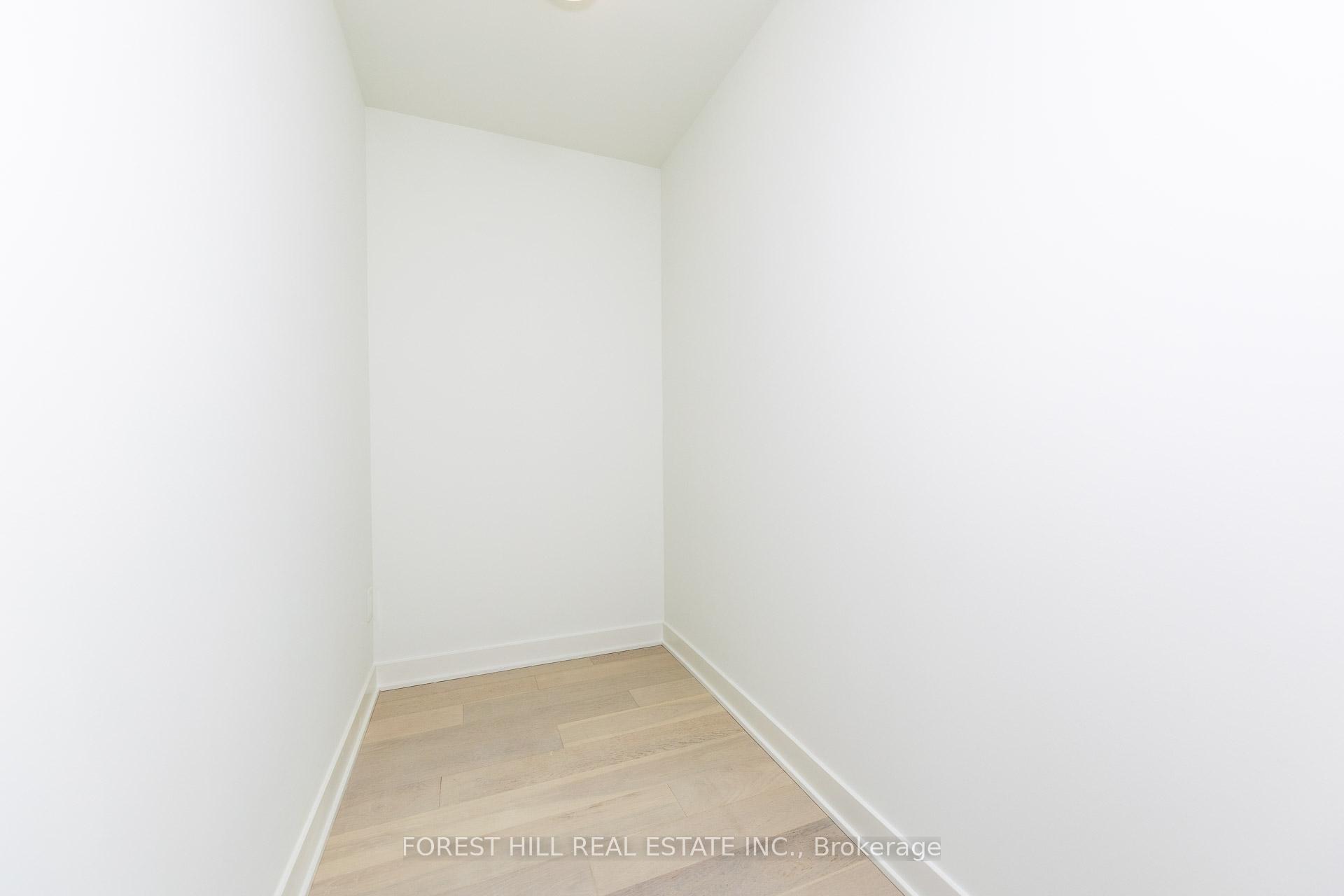 #3703 - 11 Yorkville Avenue, Toronto Unit: 3703