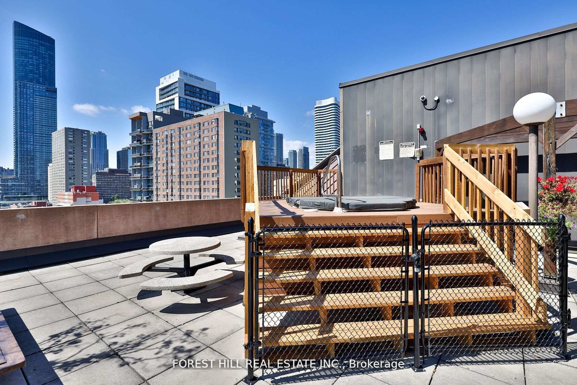 #503 - 117 Gerrard Street, Toronto Unit: 503