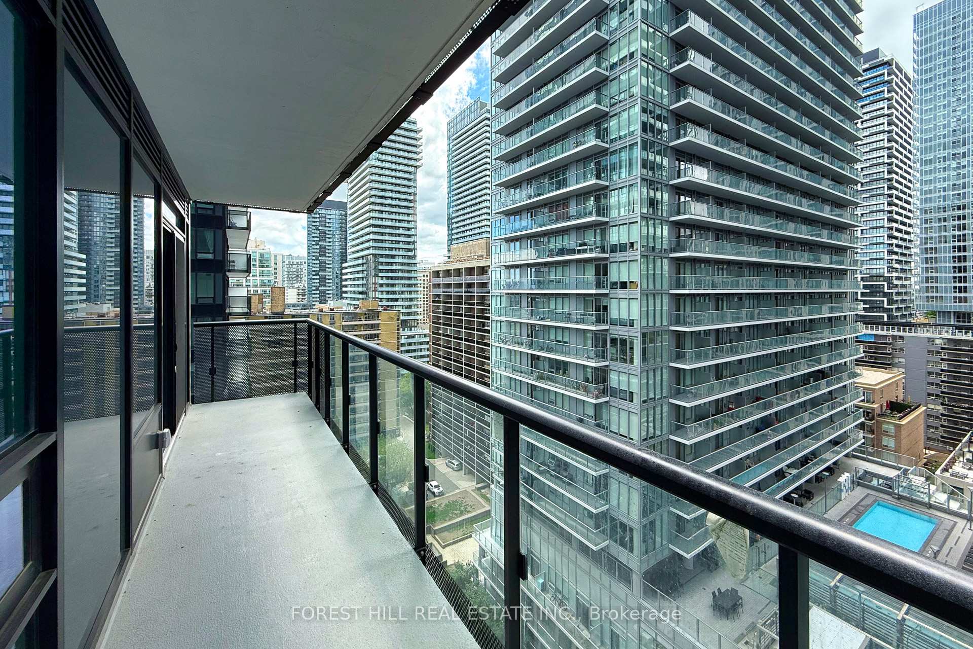 #1402 - 117 Broadway Avenue, Toronto Unit: 1402