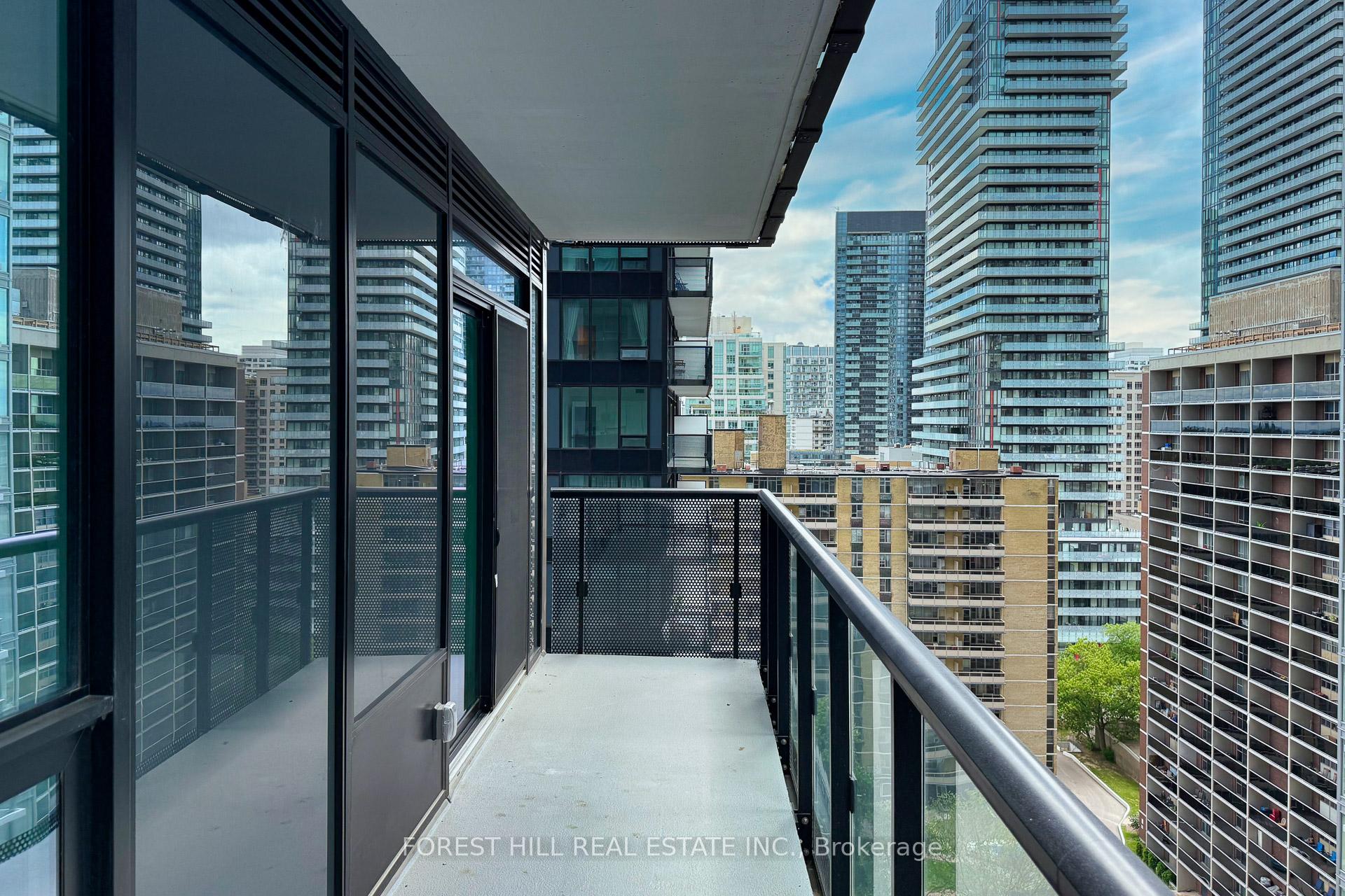 #1402 - 117 Broadway Avenue, Toronto Unit: 1402
