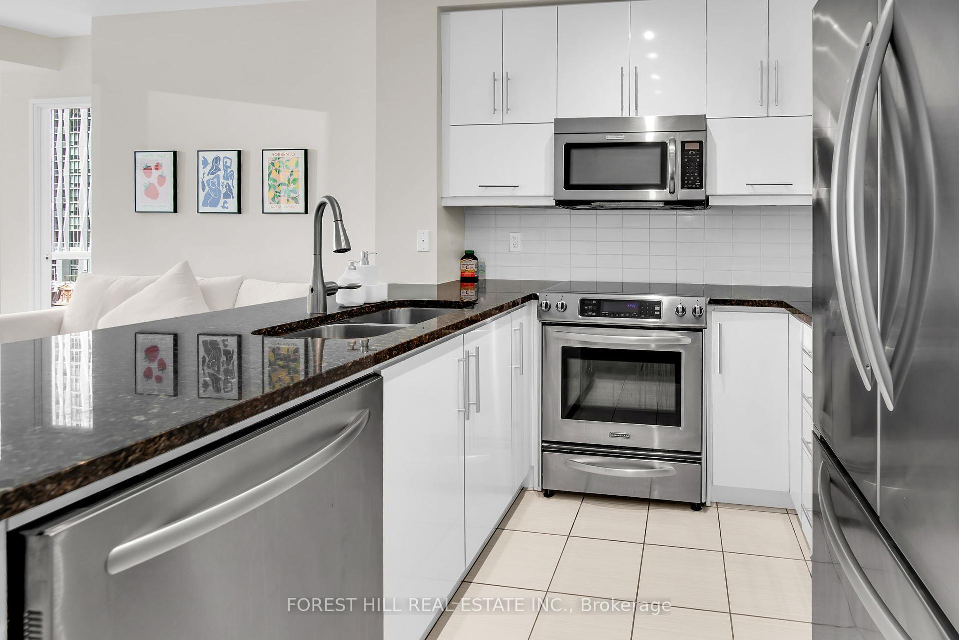 #920 - 825 Church Street, Toronto Unit: 920