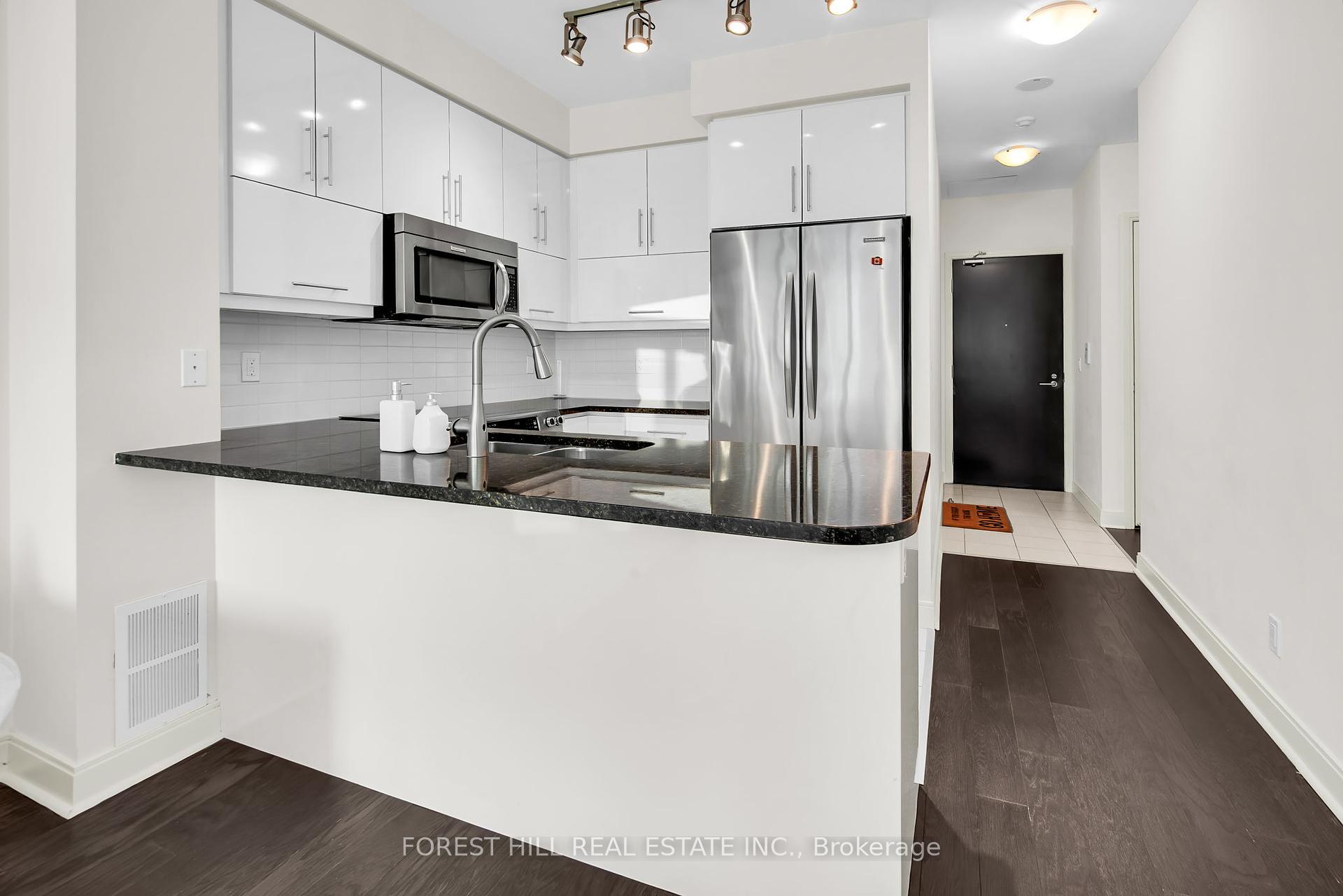 #920 - 825 Church Street, Toronto Unit: 920