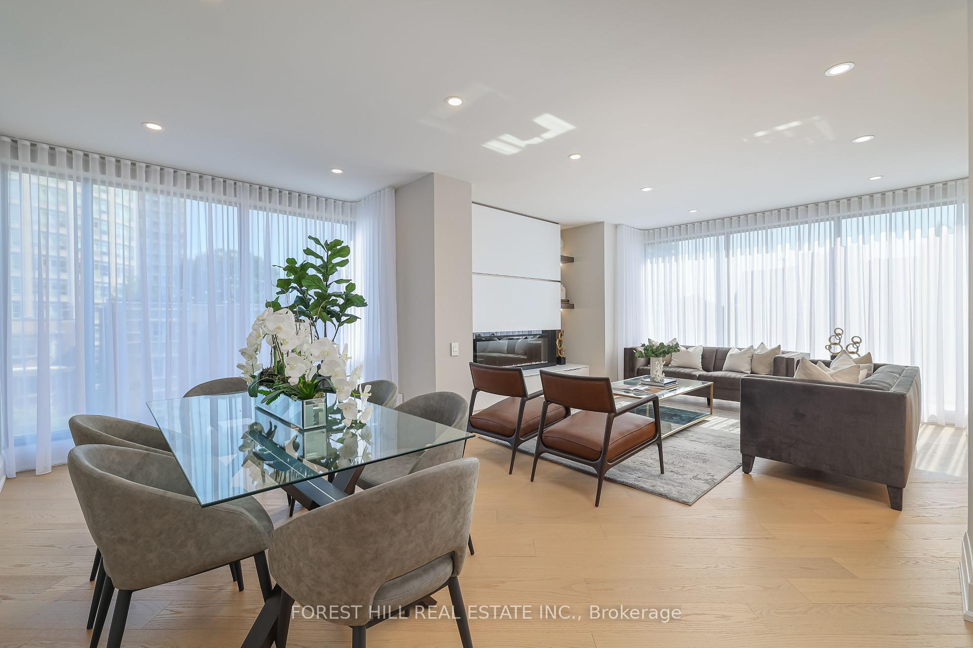 #301 - 342 Spadina Road, Toronto Unit: 301
