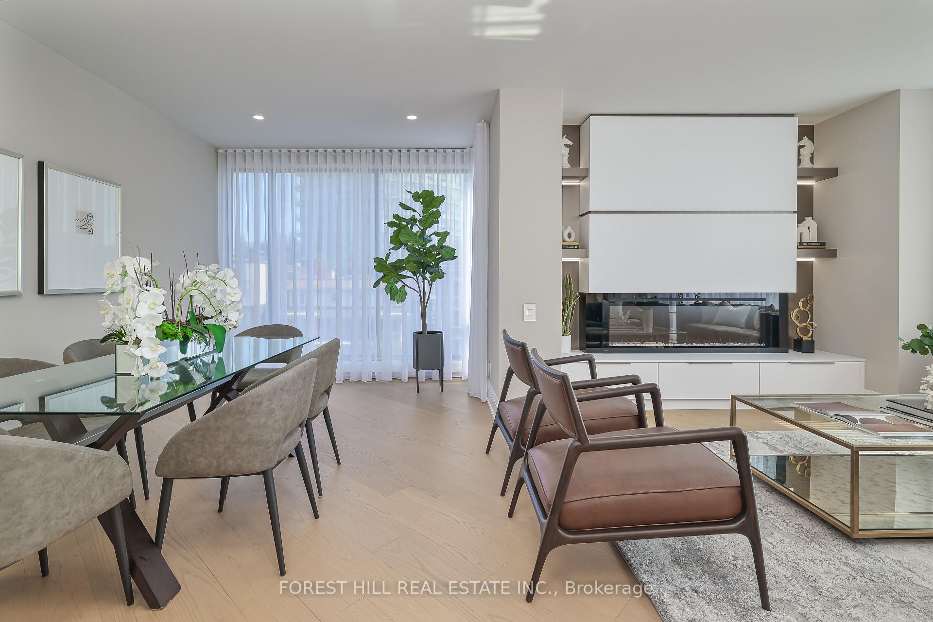#301 - 342 Spadina Road, Toronto Unit: 301