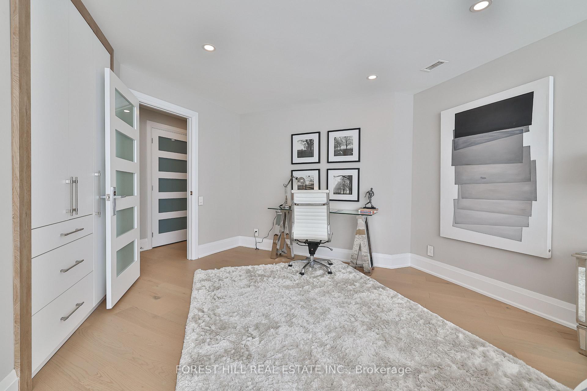 #301 - 342 Spadina Road, Toronto Unit: 301