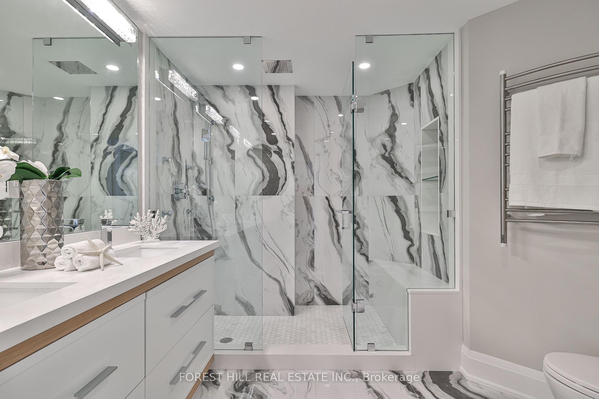 #301 - 342 Spadina Road, Toronto Unit: 301