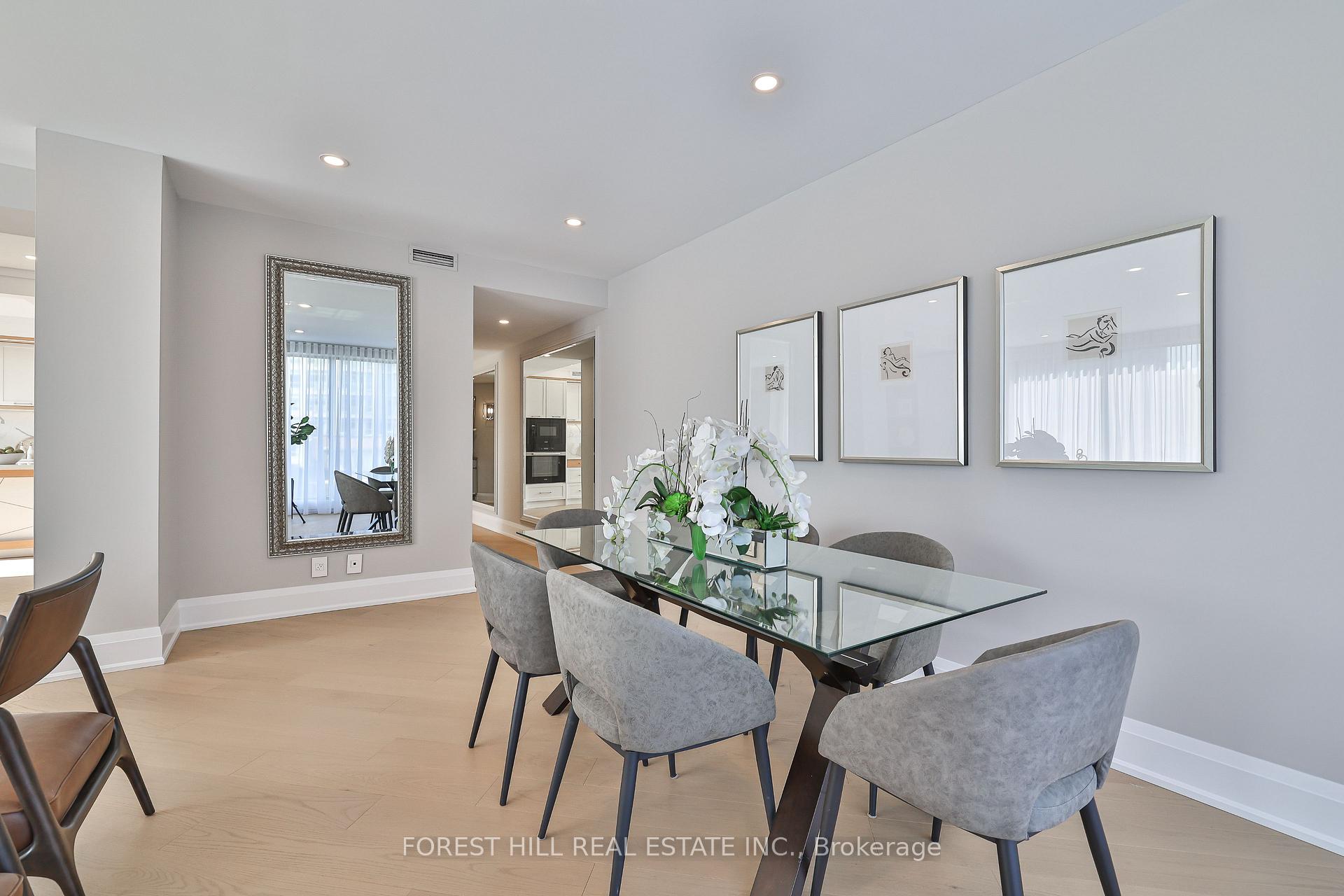 #301 - 342 Spadina Road, Toronto Unit: 301
