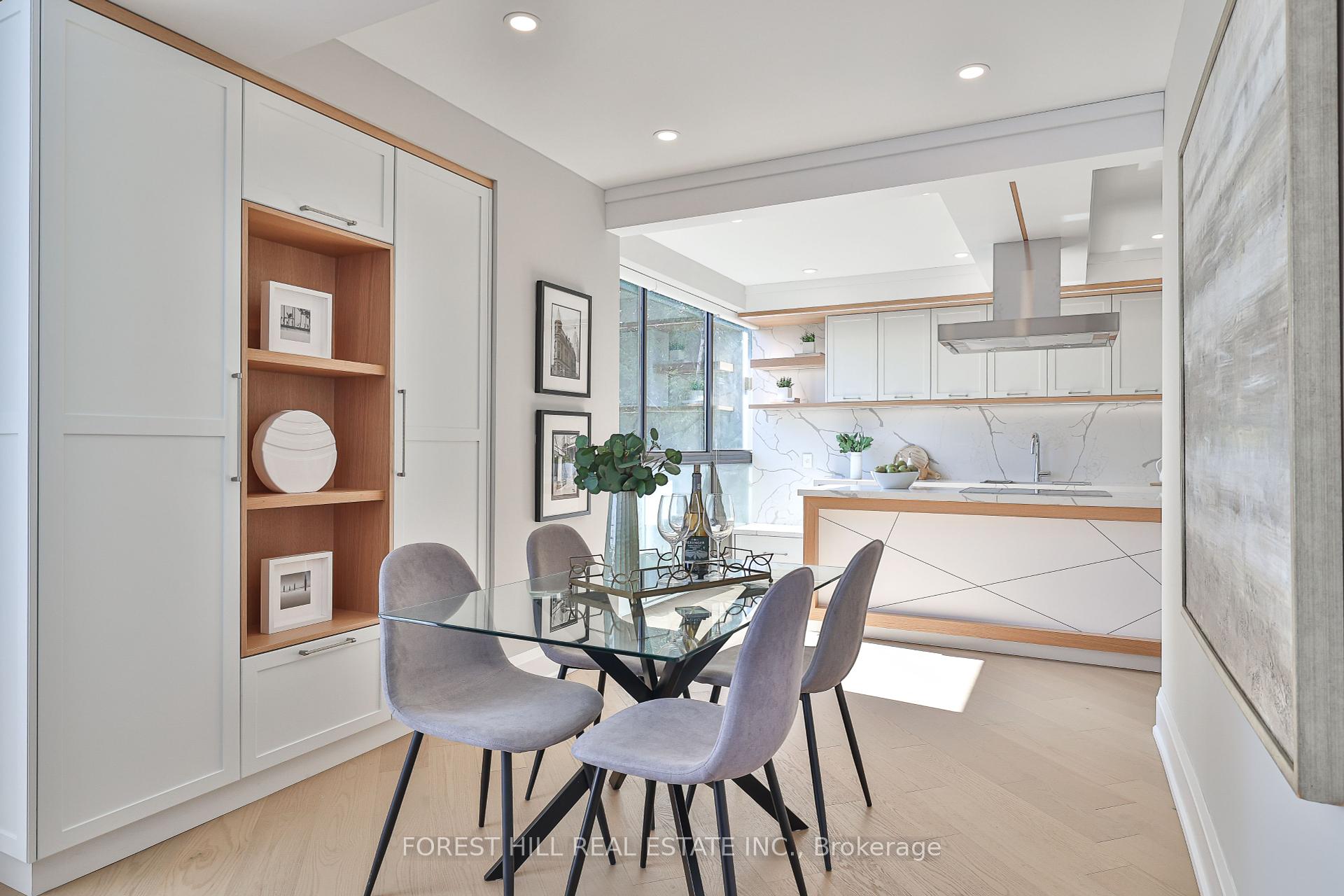 #301 - 342 Spadina Road, Toronto Unit: 301