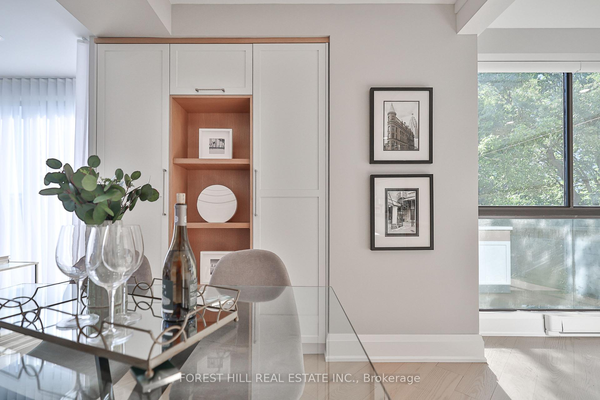 #301 - 342 Spadina Road, Toronto Unit: 301