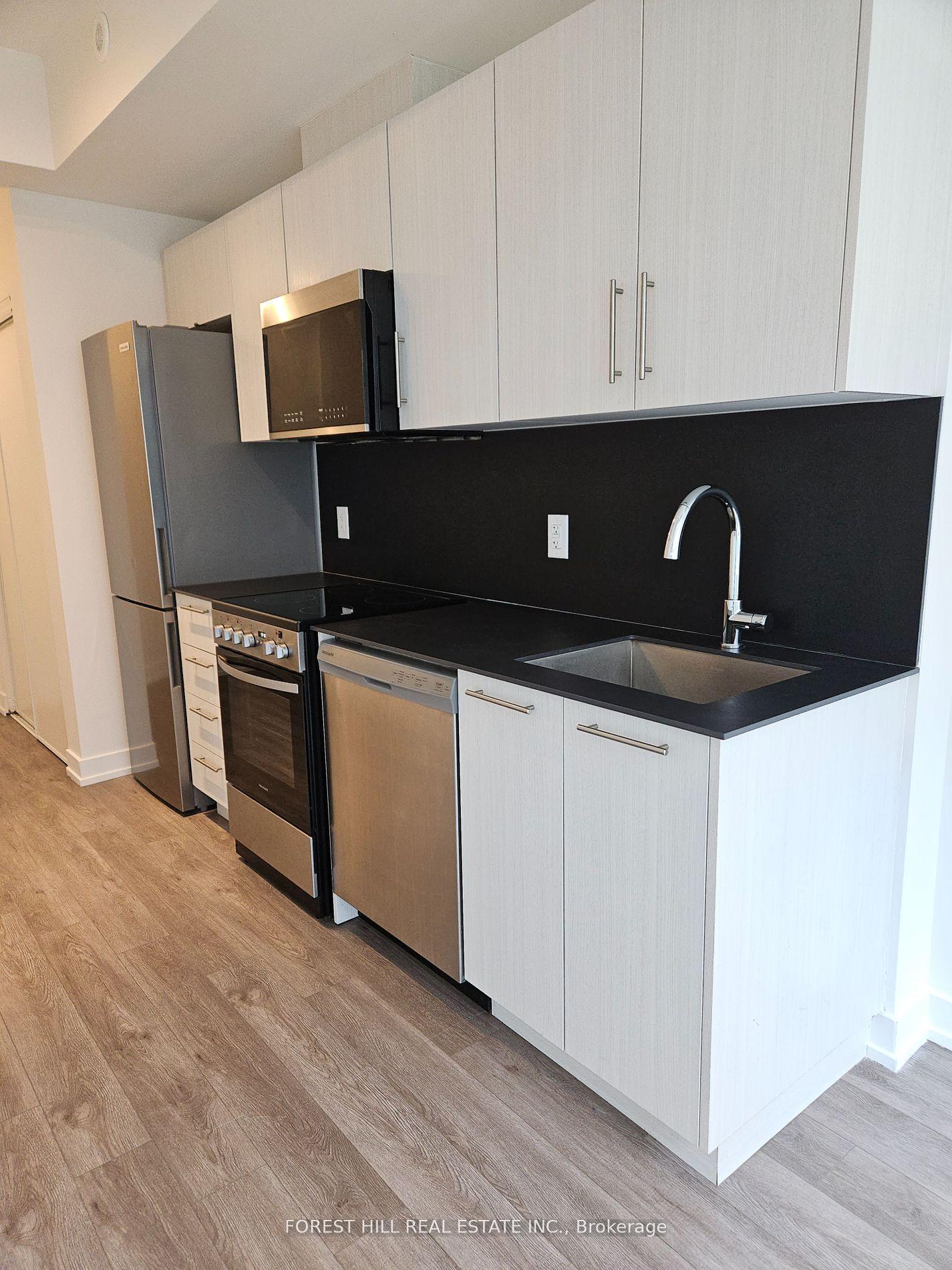 #TH16 - 871 Sheppard Avenue, Toronto Unit: TH16