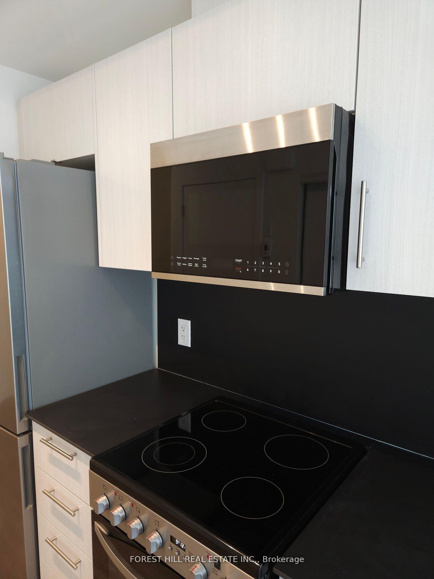 #TH16 - 871 Sheppard Avenue, Toronto Unit: TH16