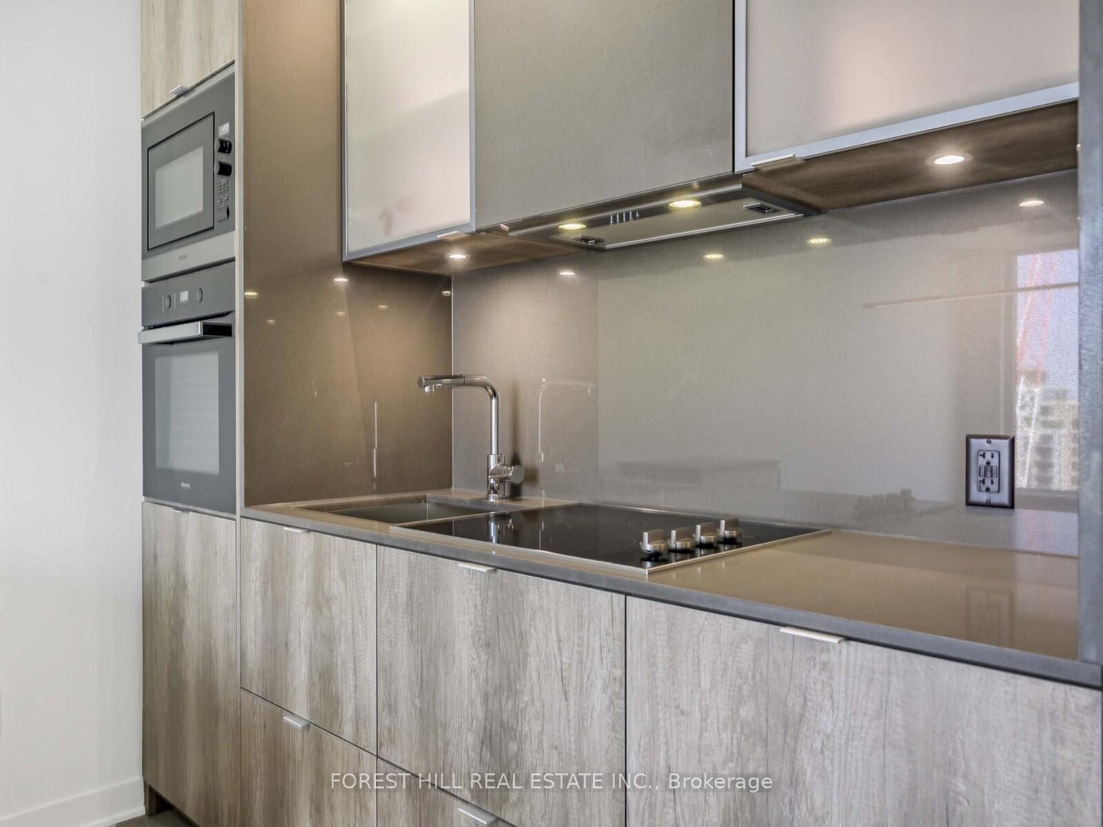#1413 - 11 Yorkville Avenue, Toronto Unit: 1413