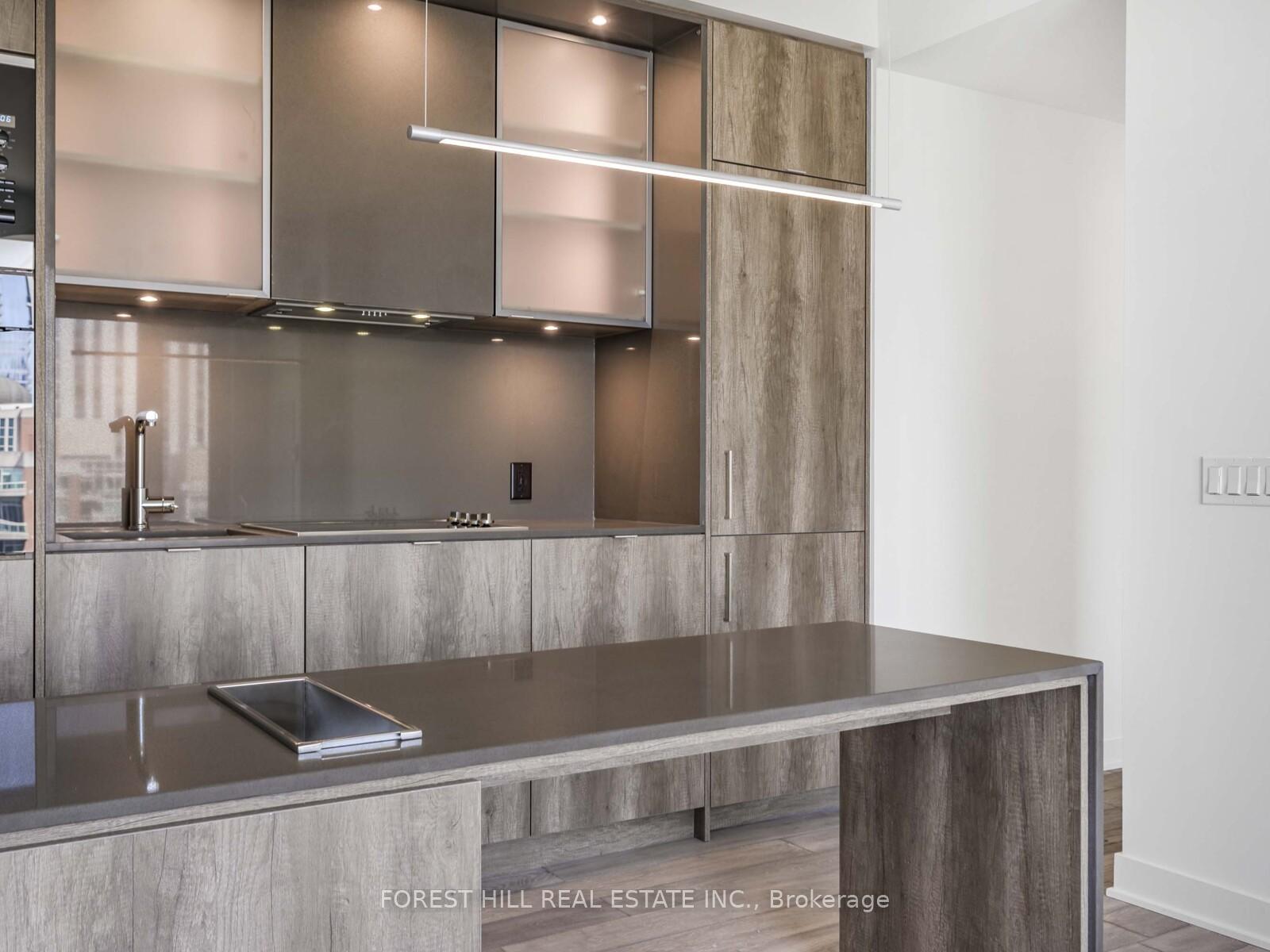 #1413 - 11 Yorkville Avenue, Toronto Unit: 1413