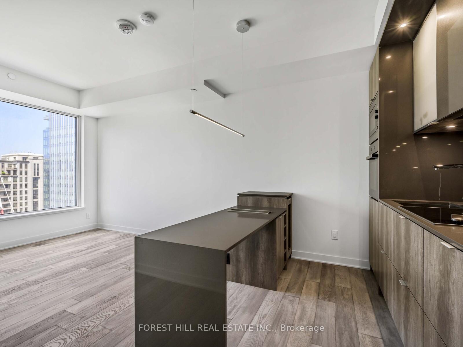 #1413 - 11 Yorkville Avenue, Toronto Unit: 1413