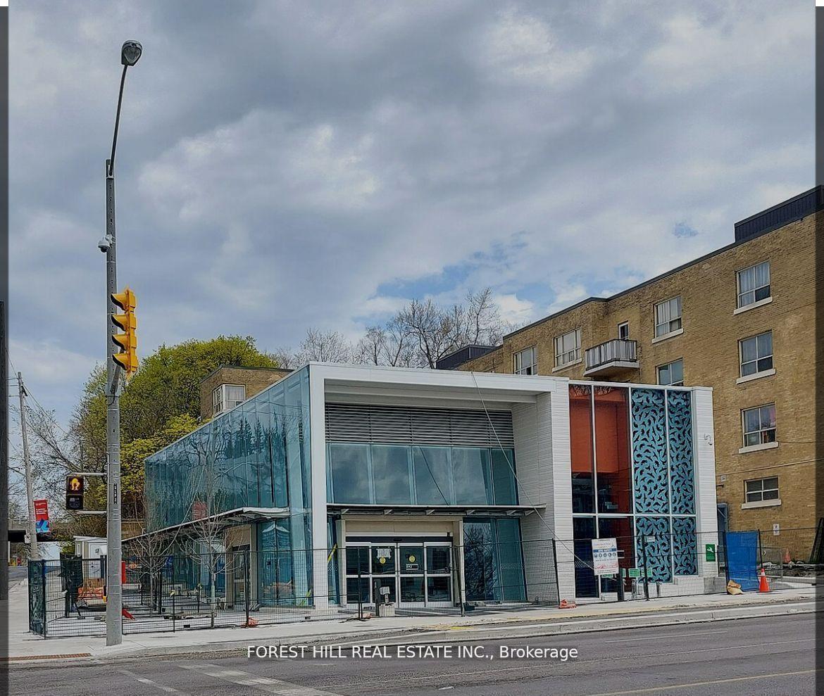 #PH17 - 2020 Bathurst Street, Toronto Unit: PH17