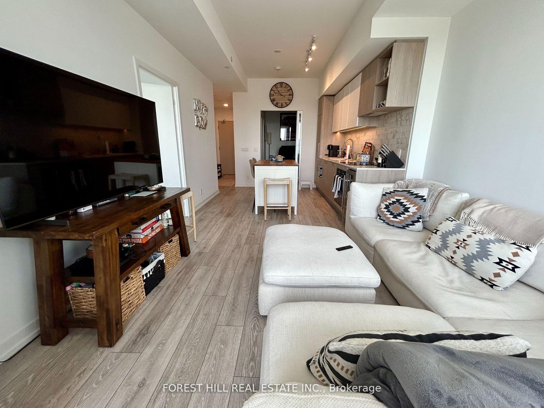 #PH17 - 2020 Bathurst Street, Toronto Unit: PH17