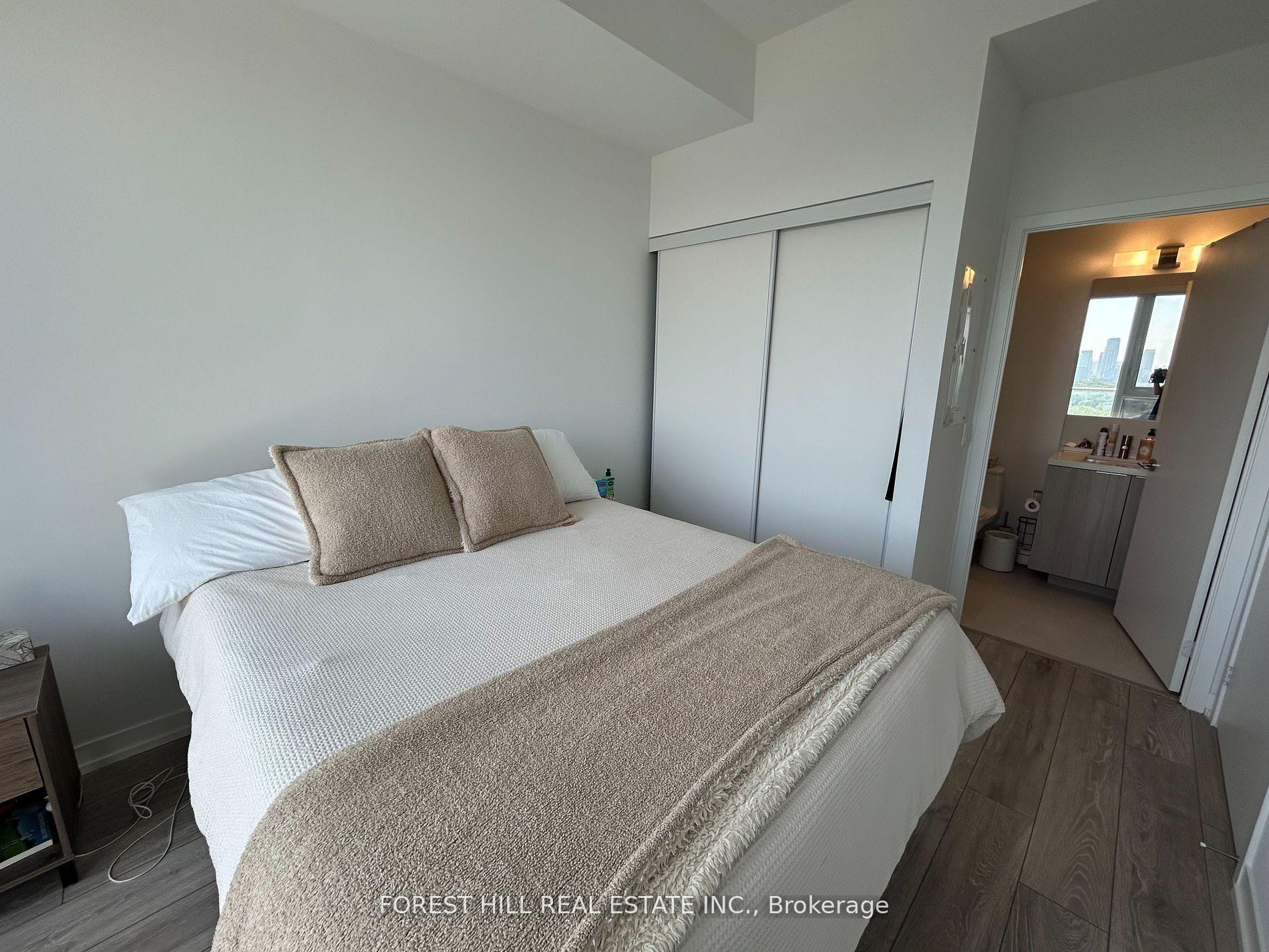 #PH17 - 2020 Bathurst Street, Toronto Unit: PH17