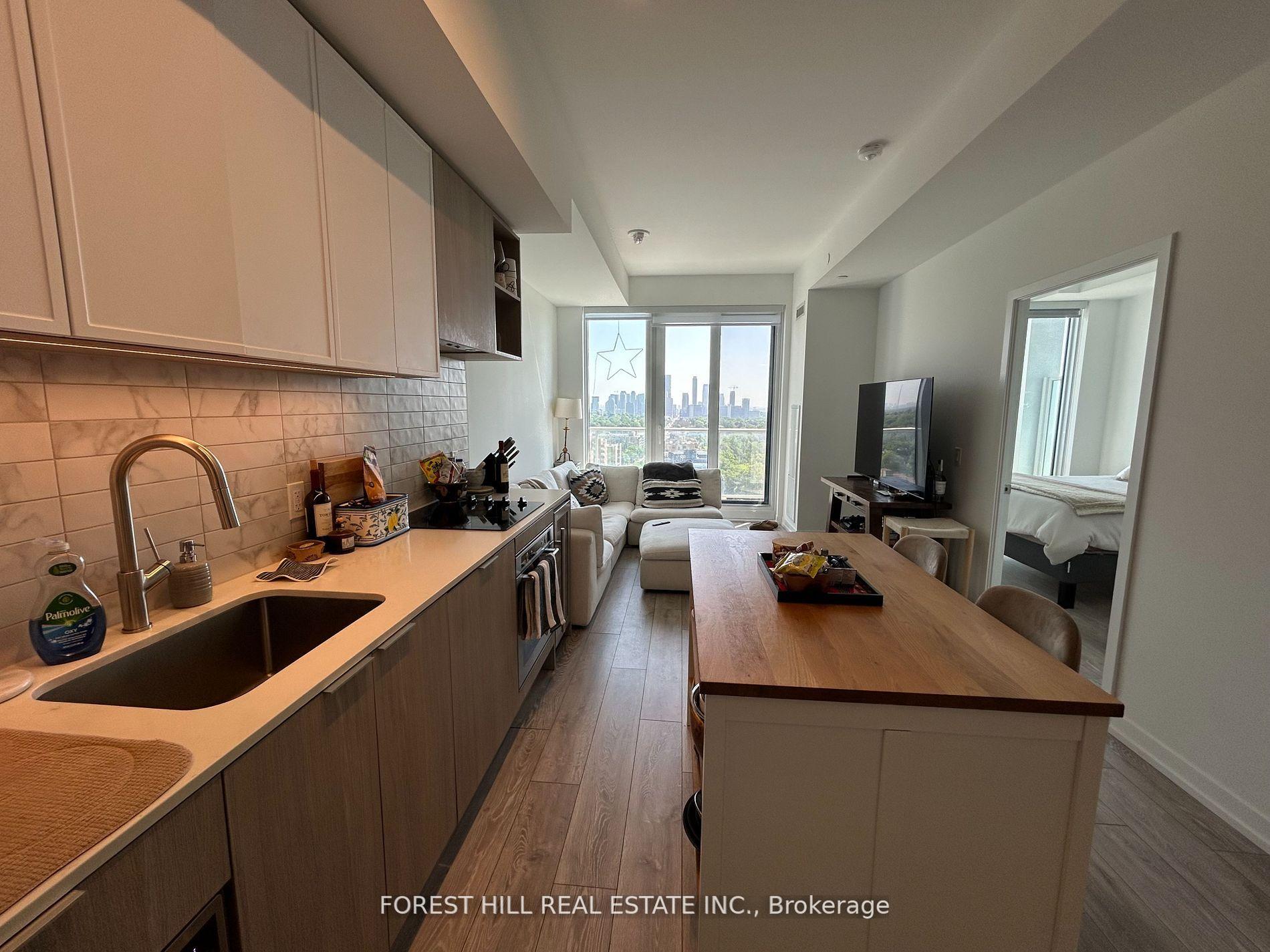 #PH17 - 2020 Bathurst Street, Toronto Unit: PH17