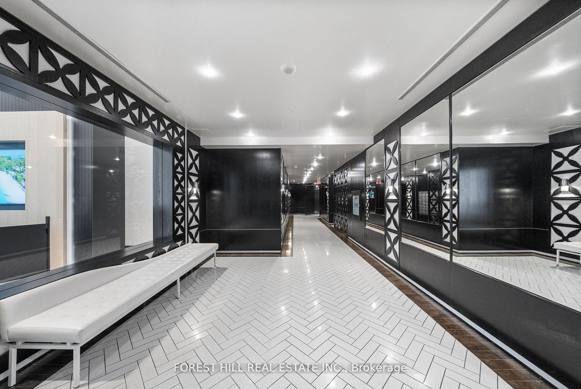 #318 - 20 Blue Jays Way, Toronto Unit: 318