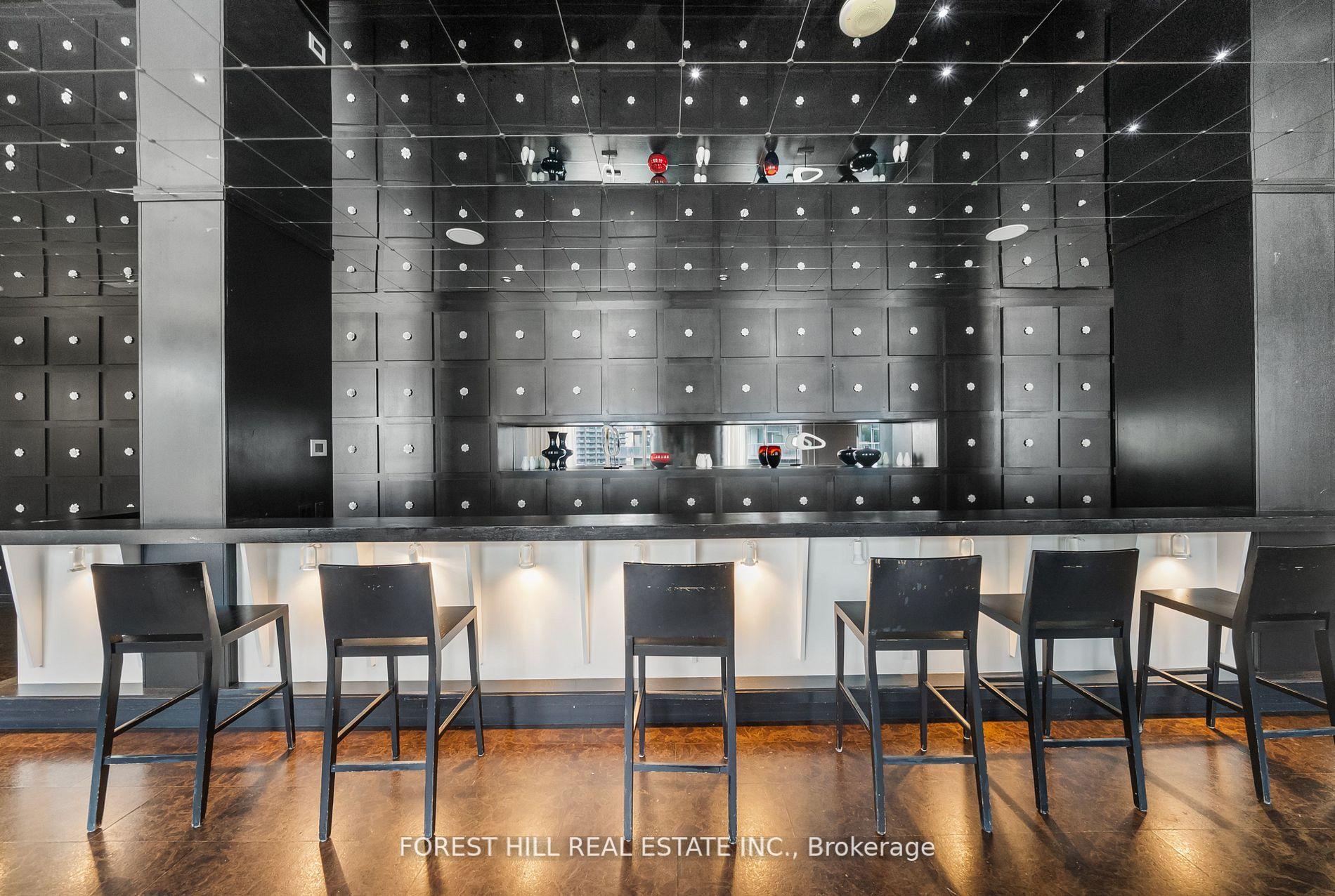 #318 - 20 Blue Jays Way, Toronto Unit: 318