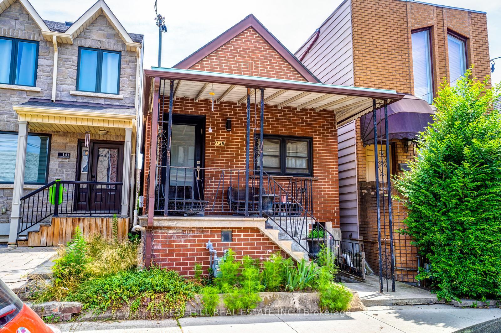139 Christie Street, Toronto