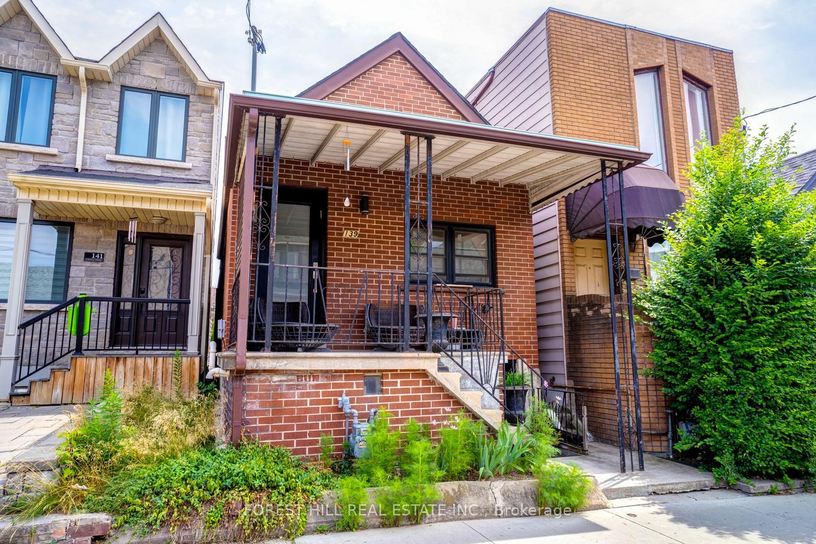139 Christie Street, Toronto