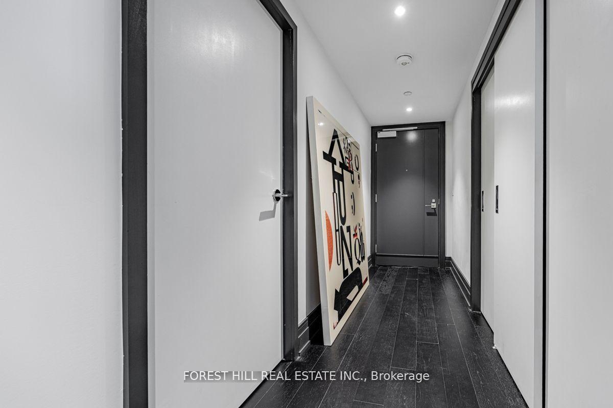 2 Avenue Road 1405, Toronto C02 Unit: 1405