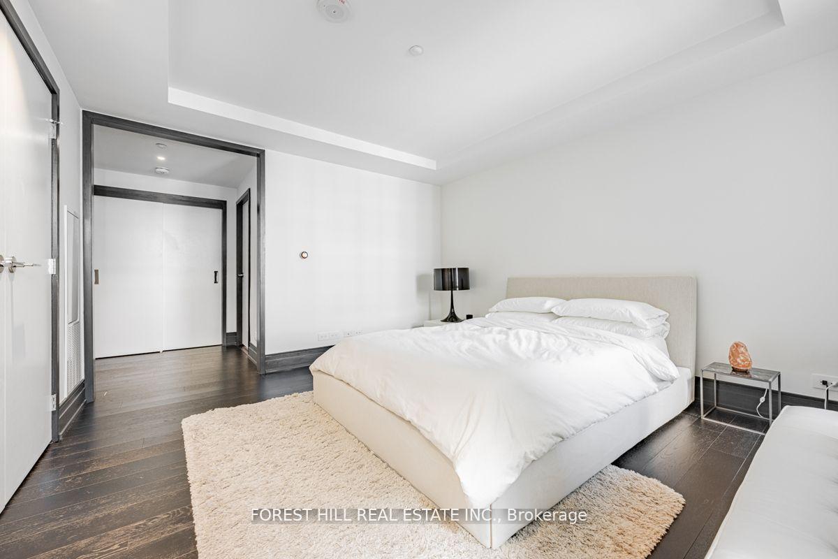 2 Avenue Road 1405, Toronto C02 Unit: 1405